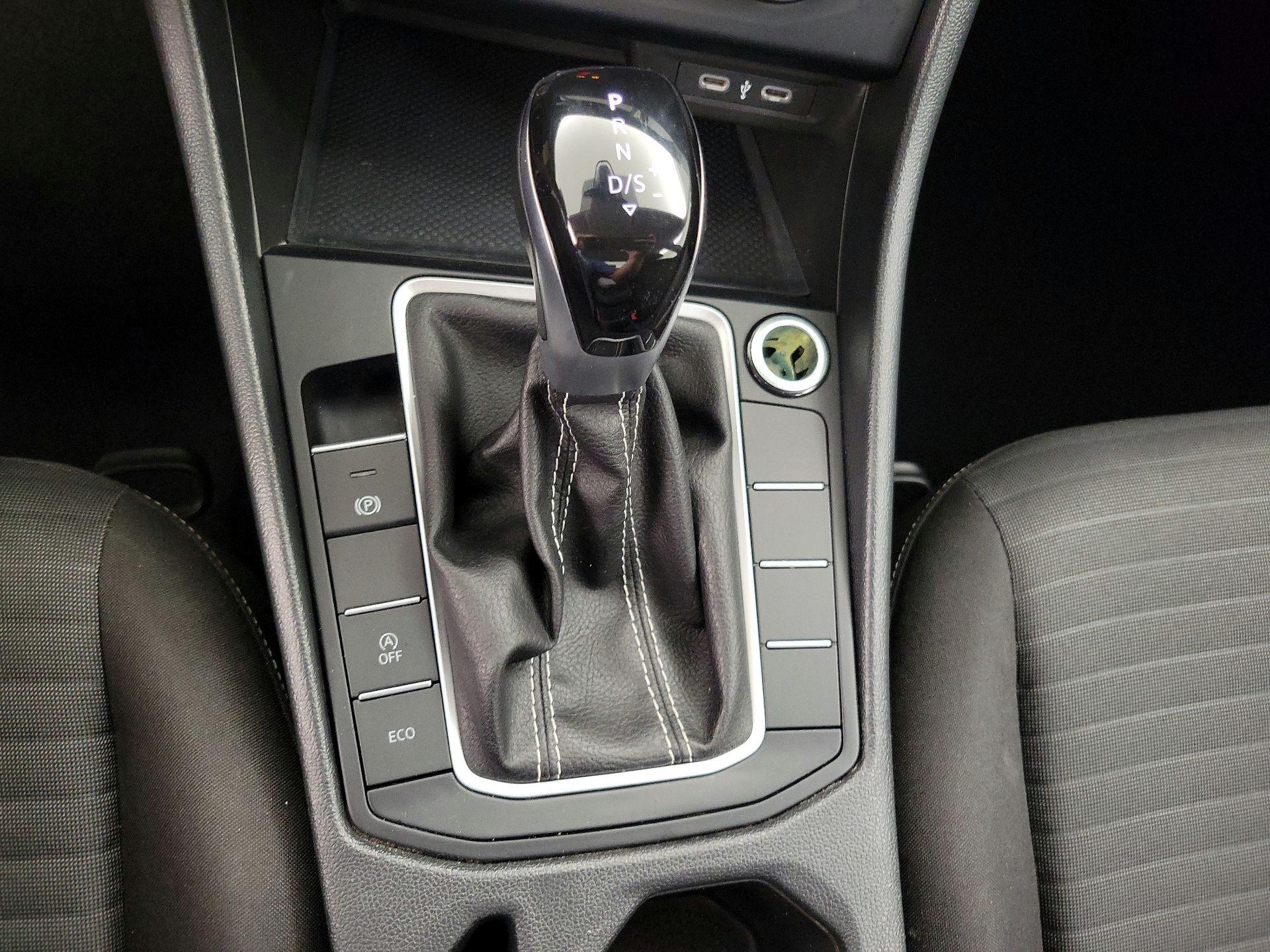 Thumbnail: 2024 Volkswagen Jetta - 17