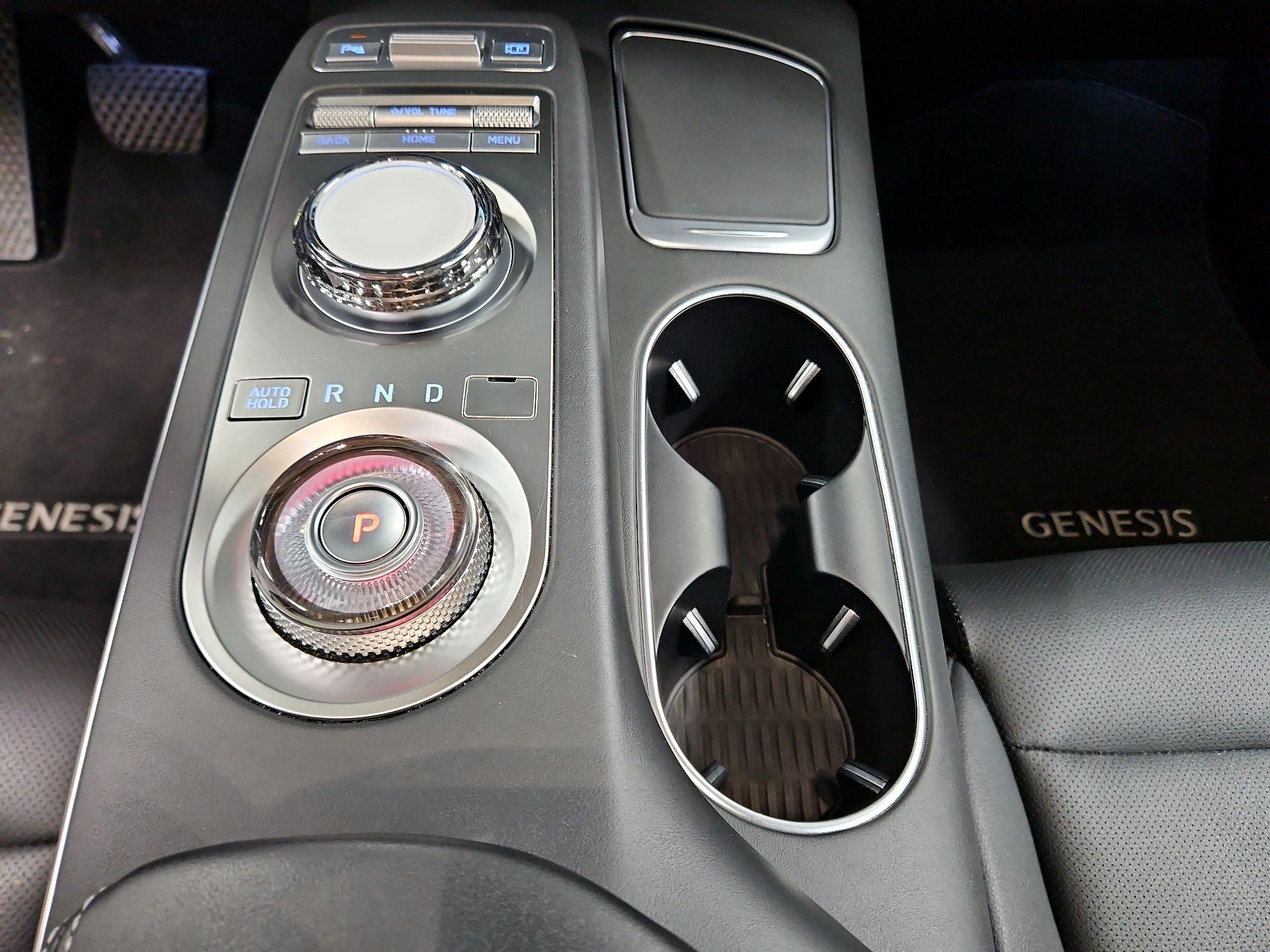 Thumbnail: 2025 Genesis GV70 - 18