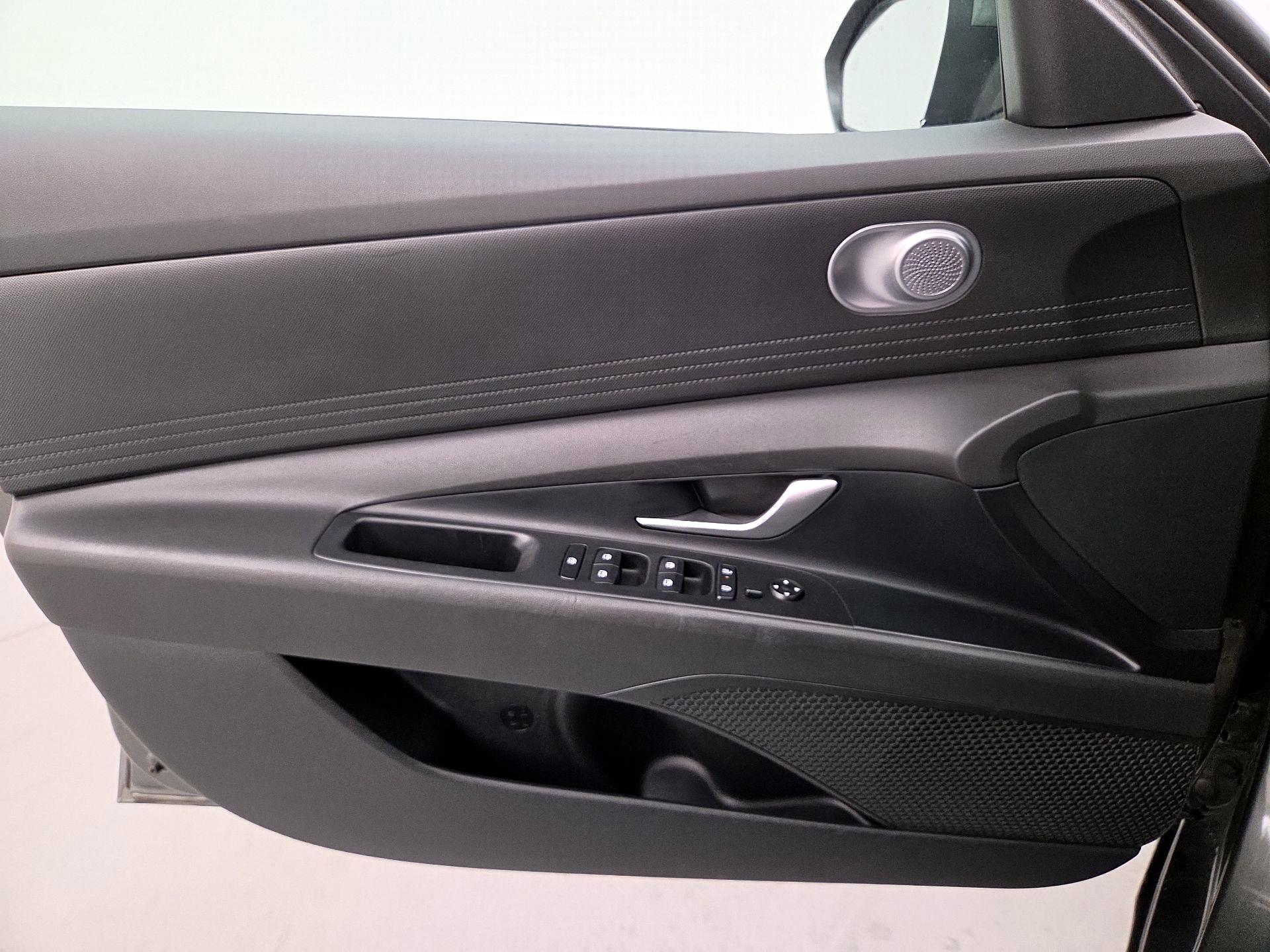 Thumbnail: 2024 Hyundai Elantra - 12