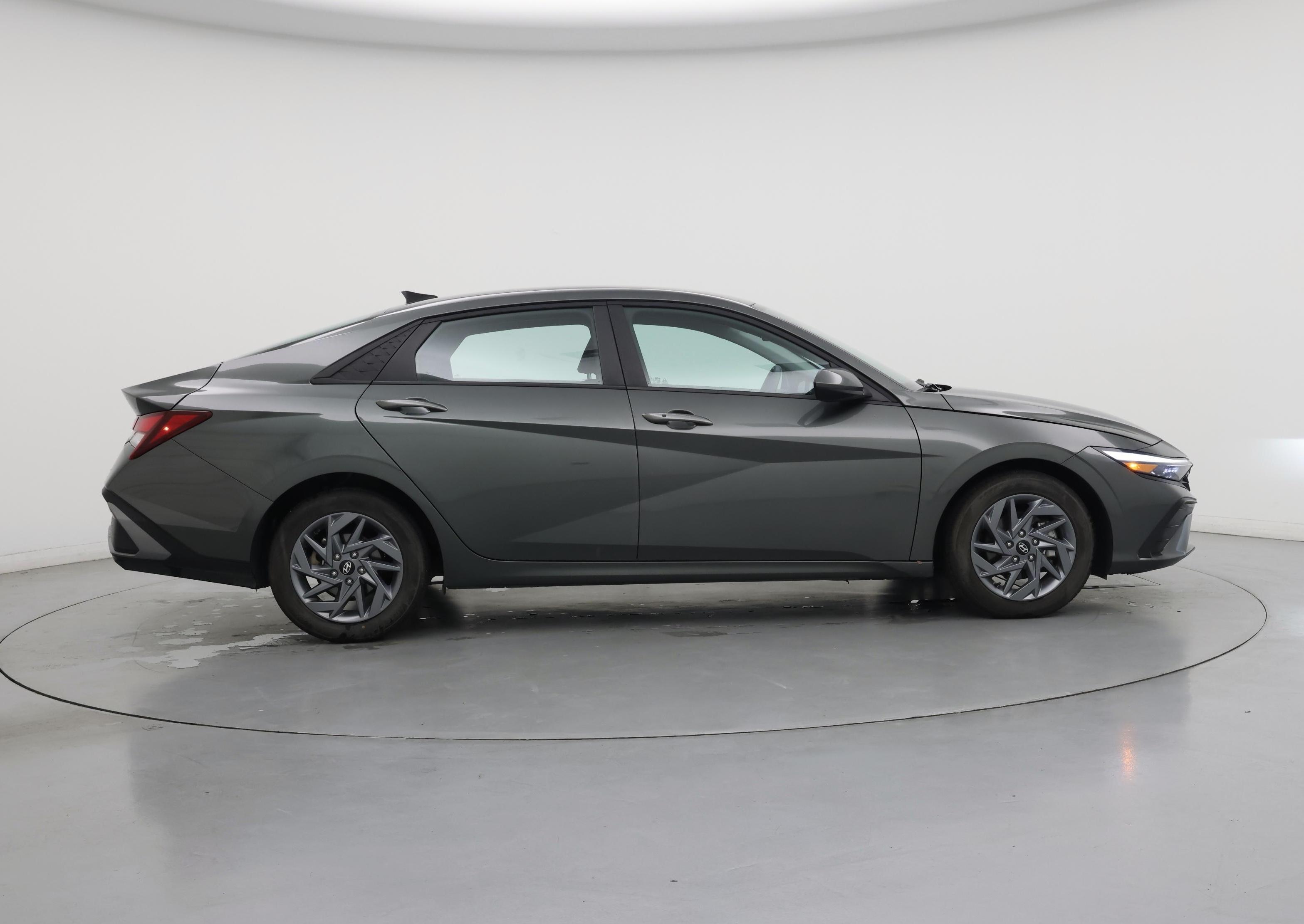 Thumbnail: 2024 Hyundai Elantra - 7