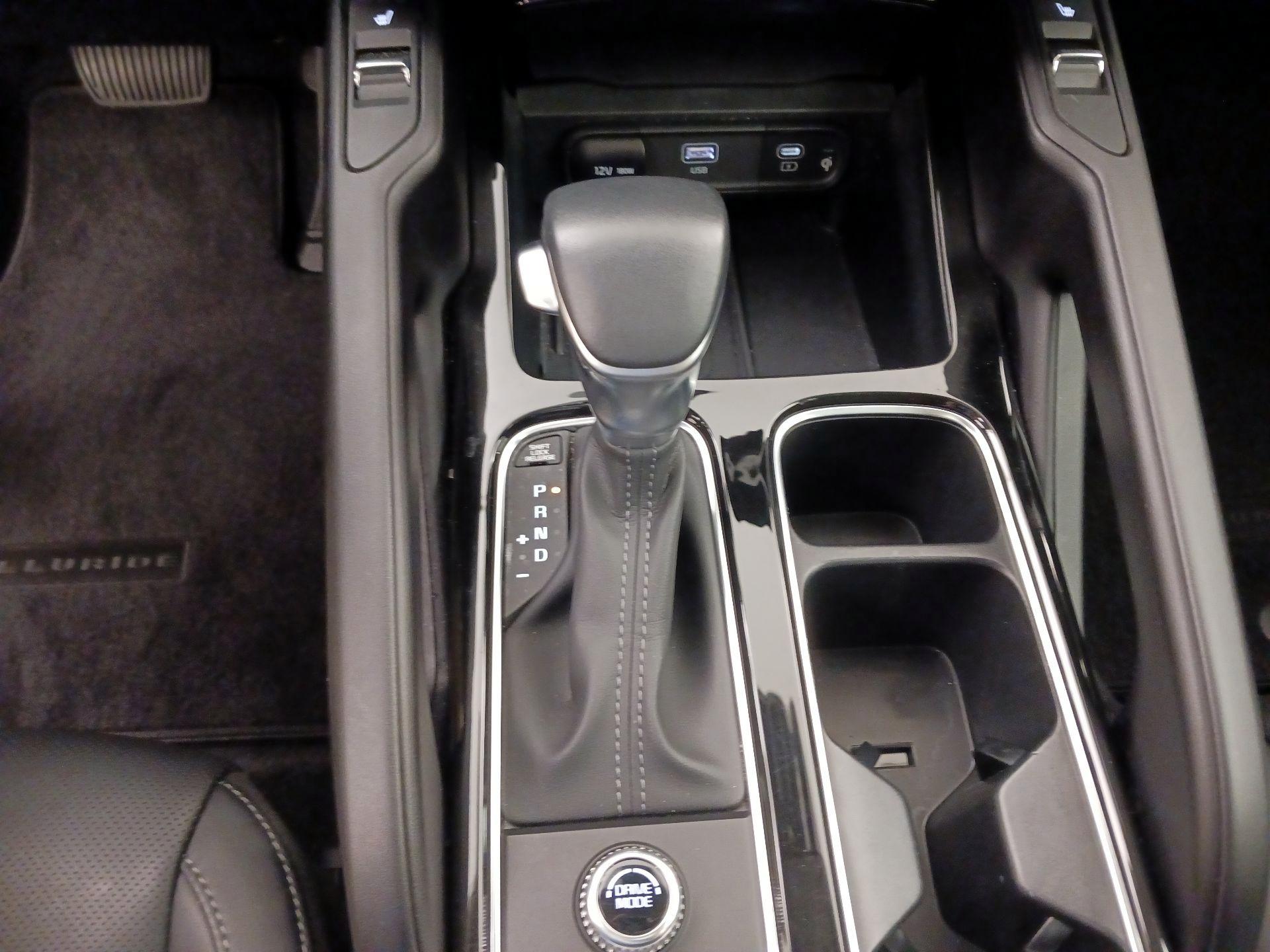 Thumbnail: 2025 Kia Telluride - 16