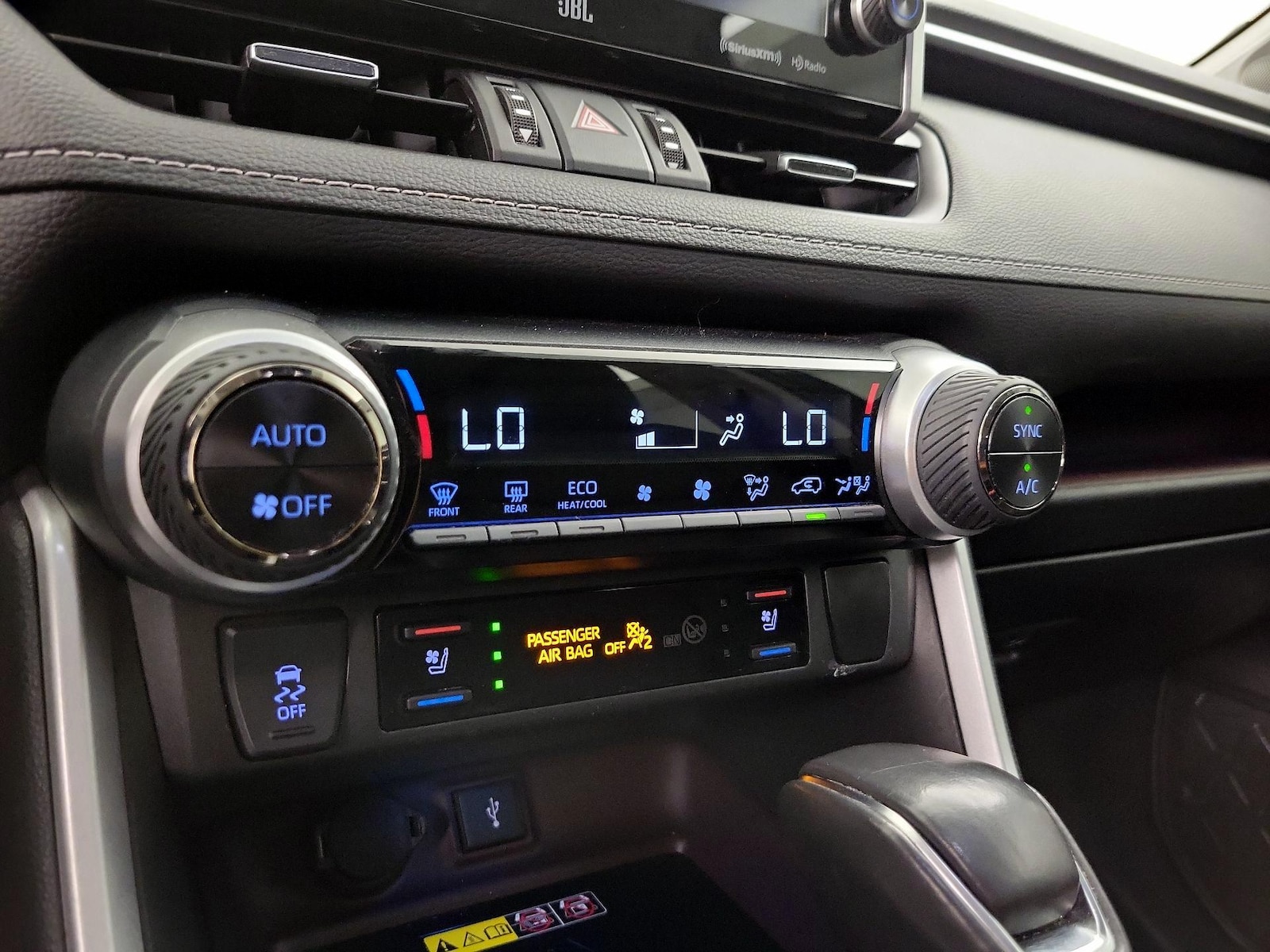 2022 Toyota RAV4 Limited - Photo 17