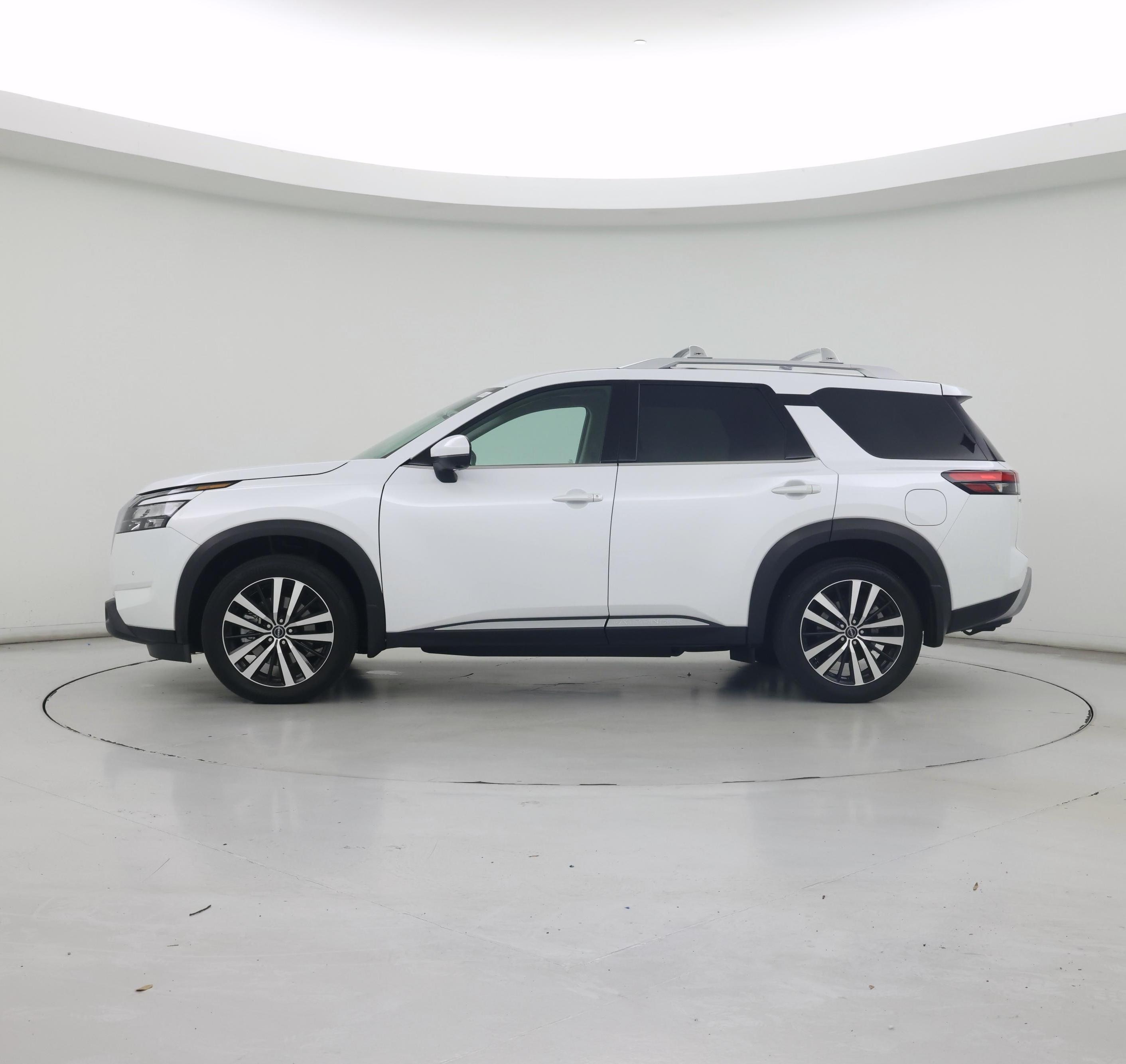 Thumbnail: 2025 Nissan Pathfinder - 3