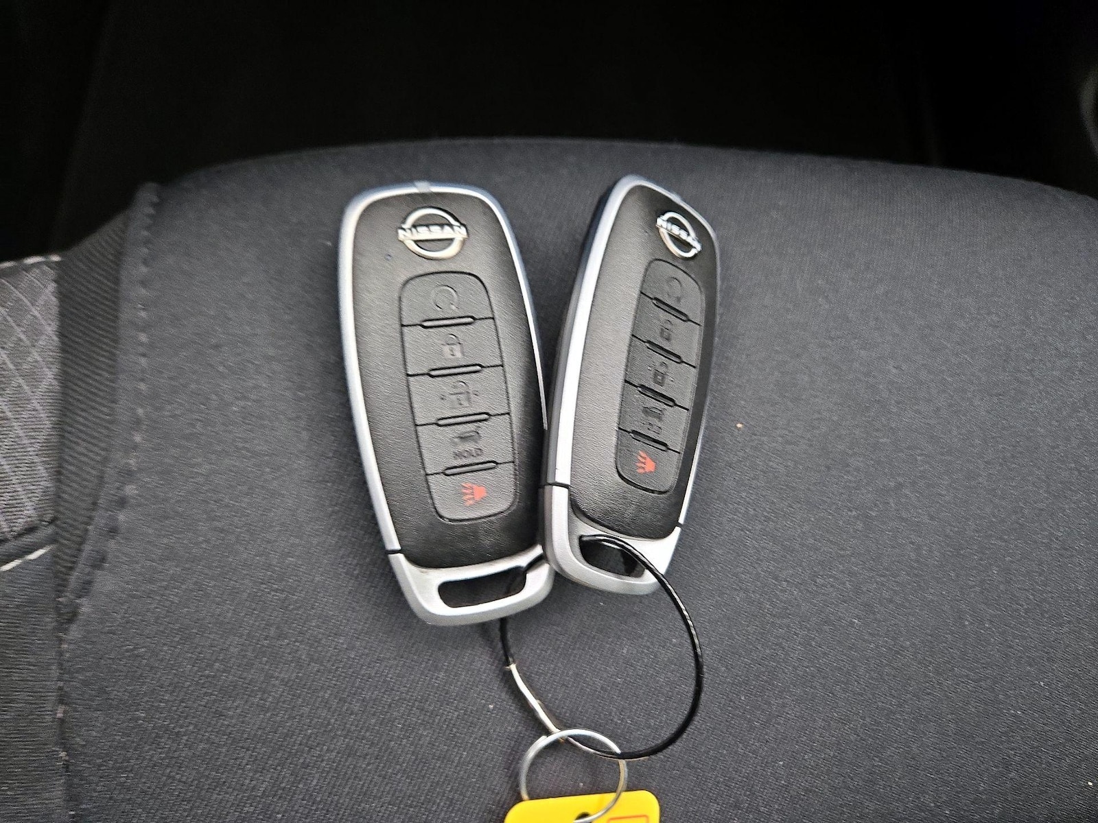 2025 Nissan Pathfinder SV - Photo 25