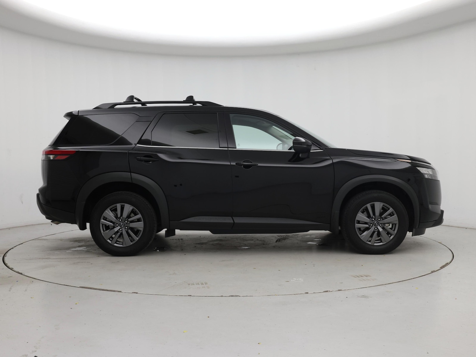 2025 Nissan Pathfinder SV - Photo 8