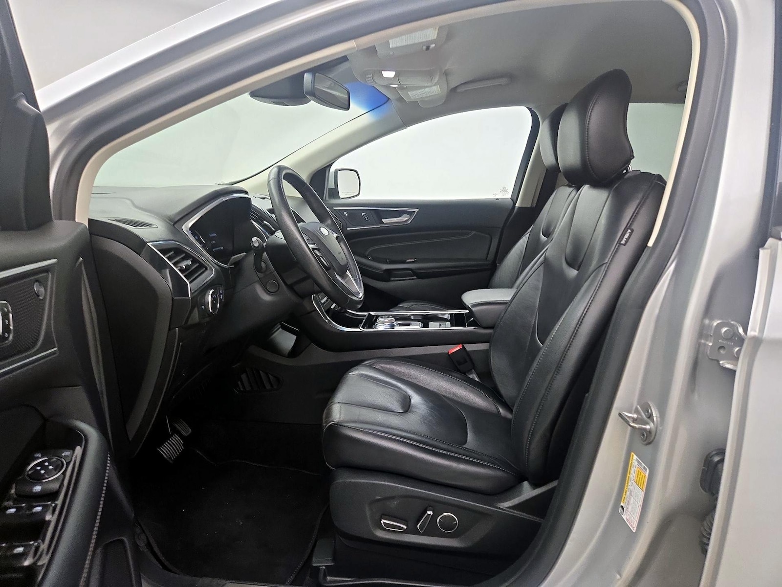 2019 Ford Edge Titanium - Photo 12