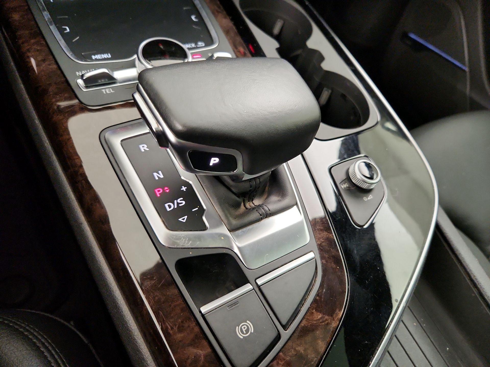 Thumbnail: 2018 Audi Q7 - 18