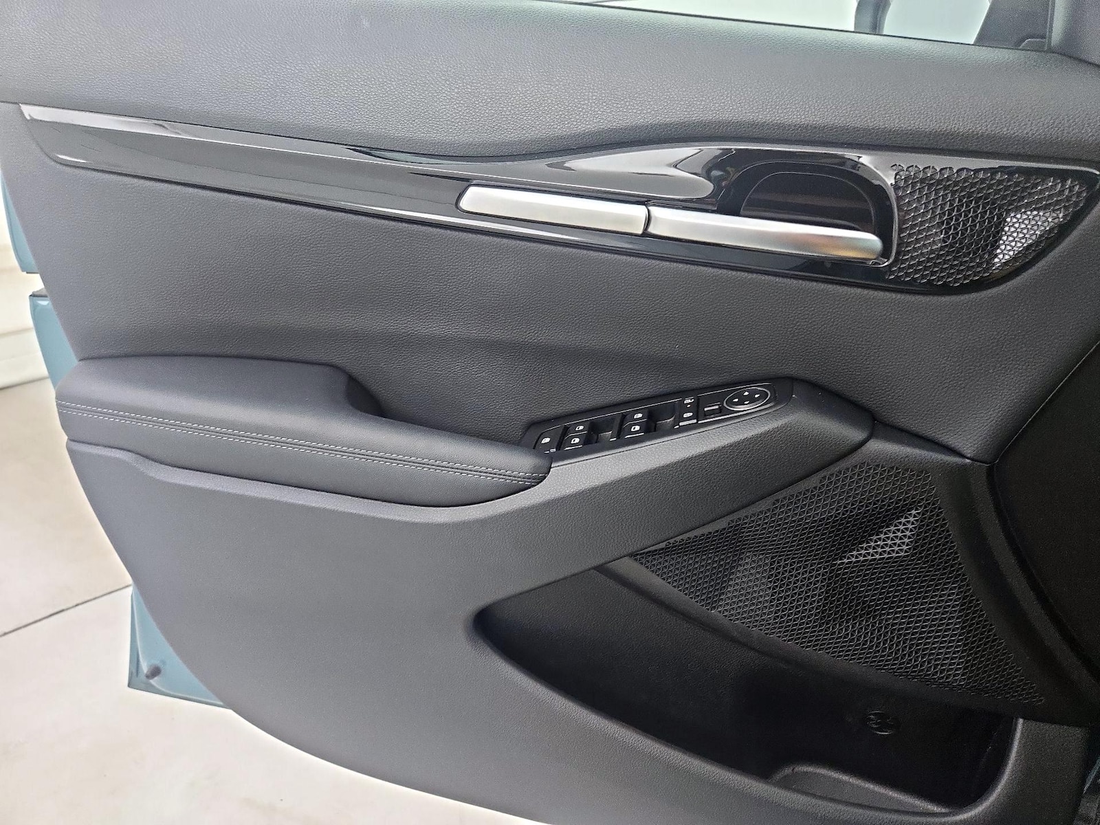 2025 Kia Seltos EX - Photo 13