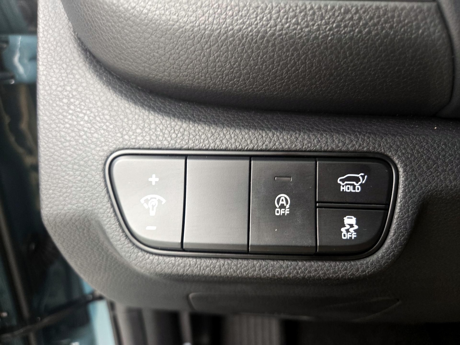 2025 Kia Seltos EX - Photo 14