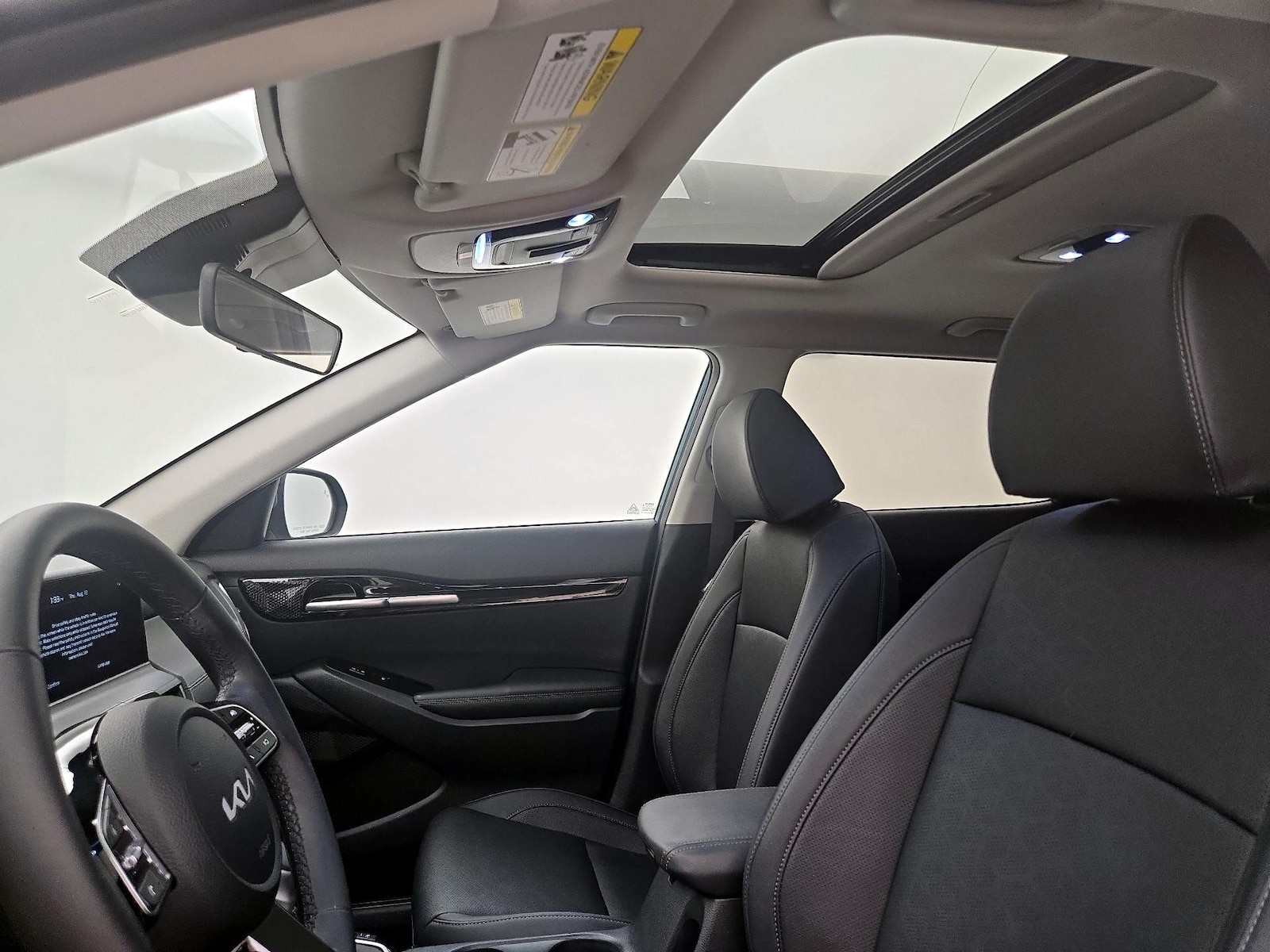 2025 Kia Seltos EX - Photo 21