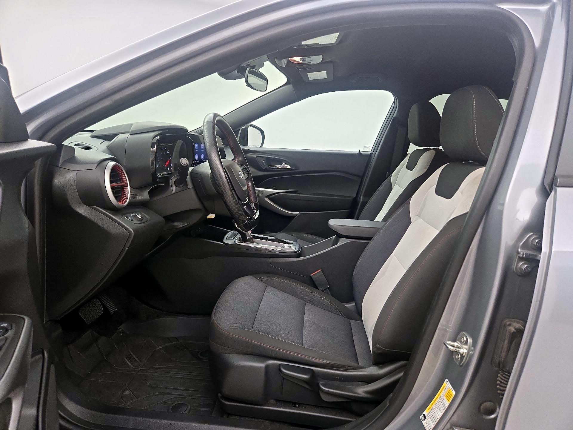 Thumbnail: 2024 Chevrolet Trax - 11