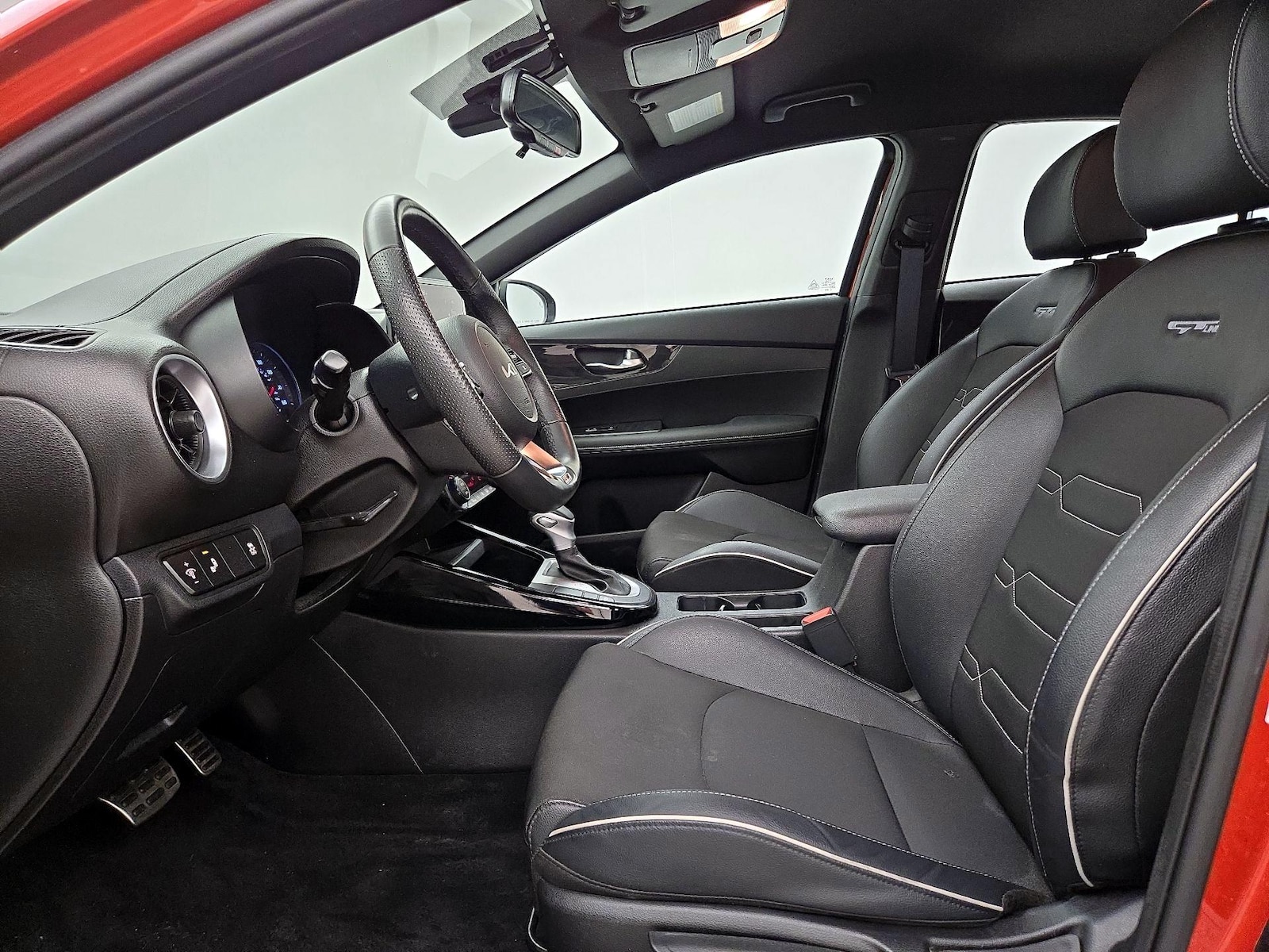 2023 Kia Forte GT-Line - Photo 12