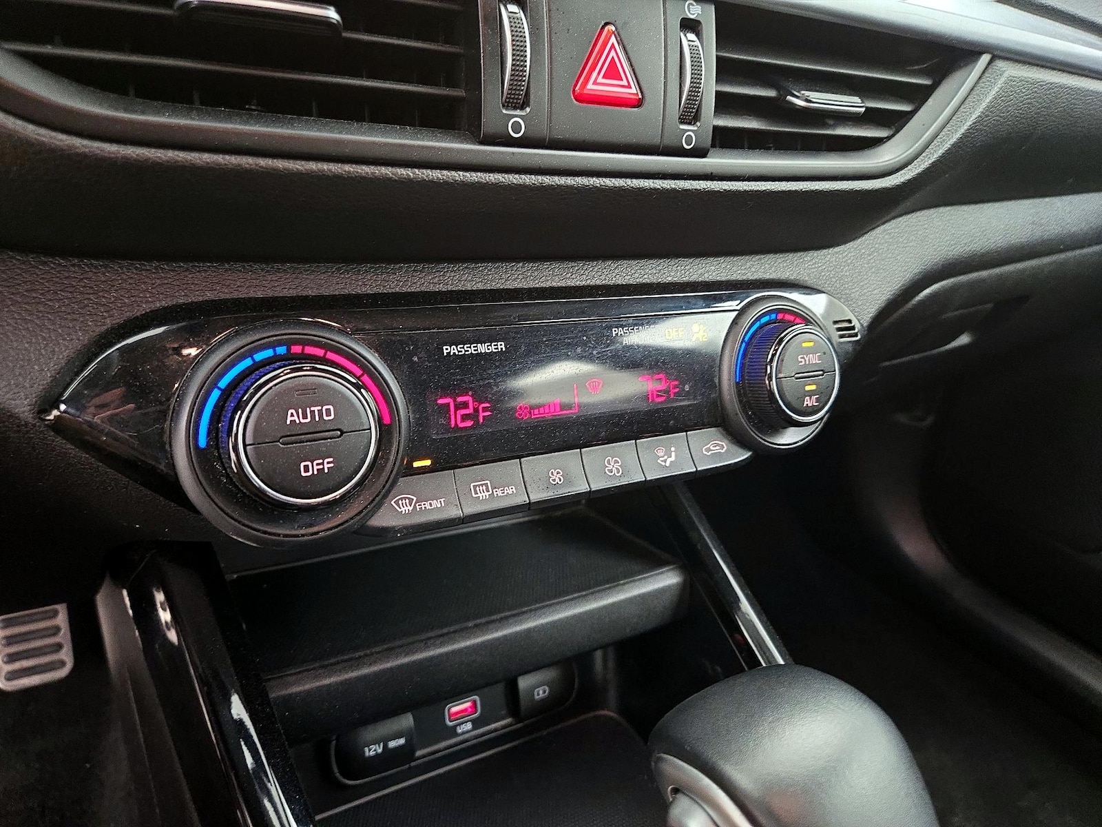 2023 Kia Forte GT-Line - Photo 18