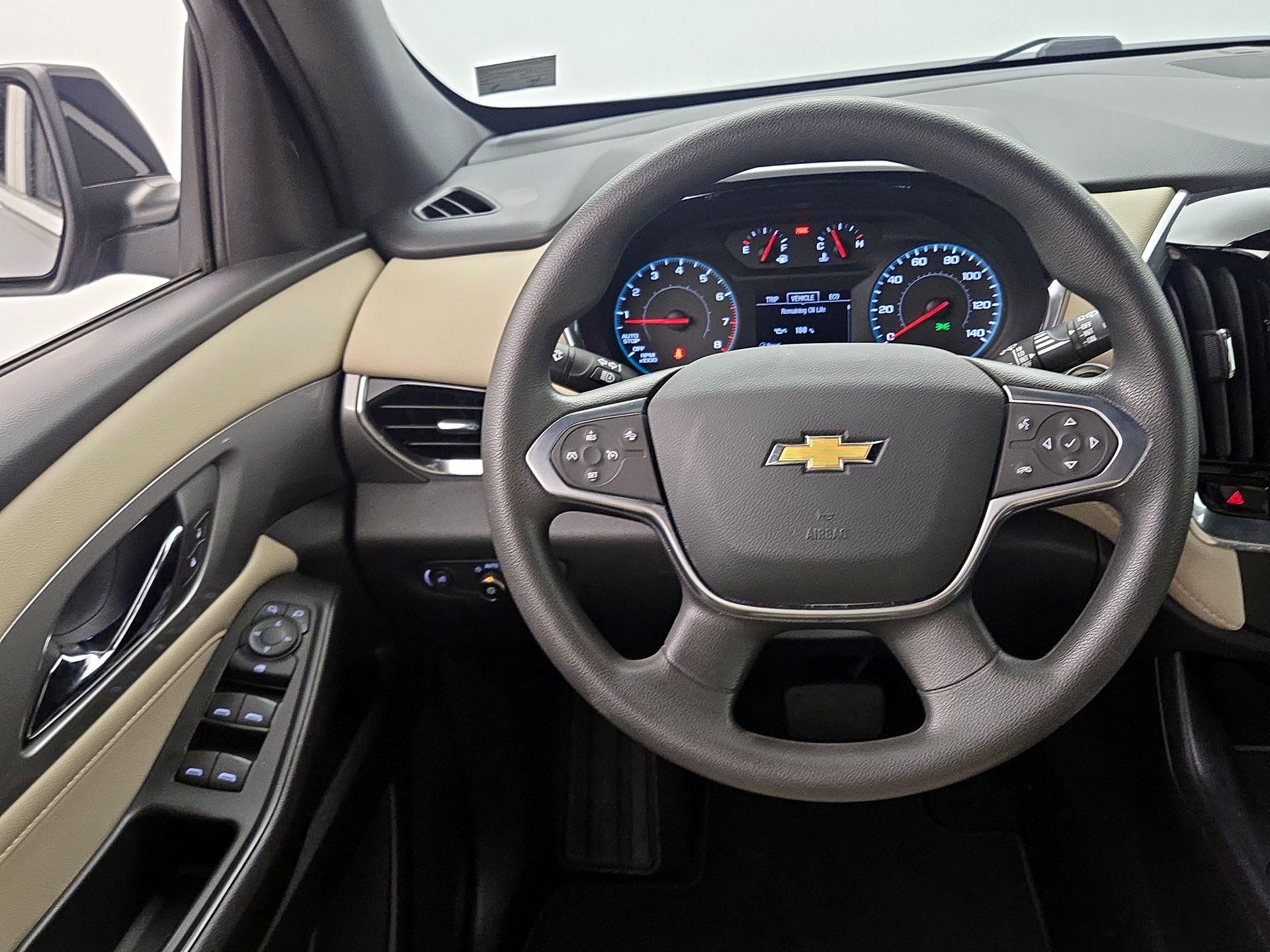 Thumbnail: 2023 Chevrolet Traverse - 10