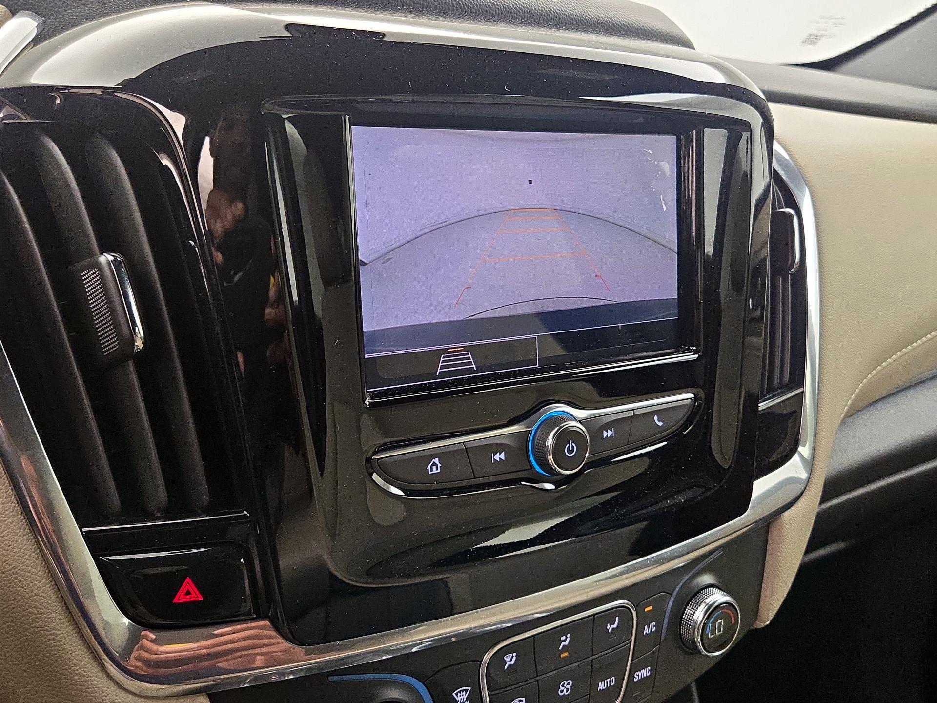 Thumbnail: 2023 Chevrolet Traverse - 14