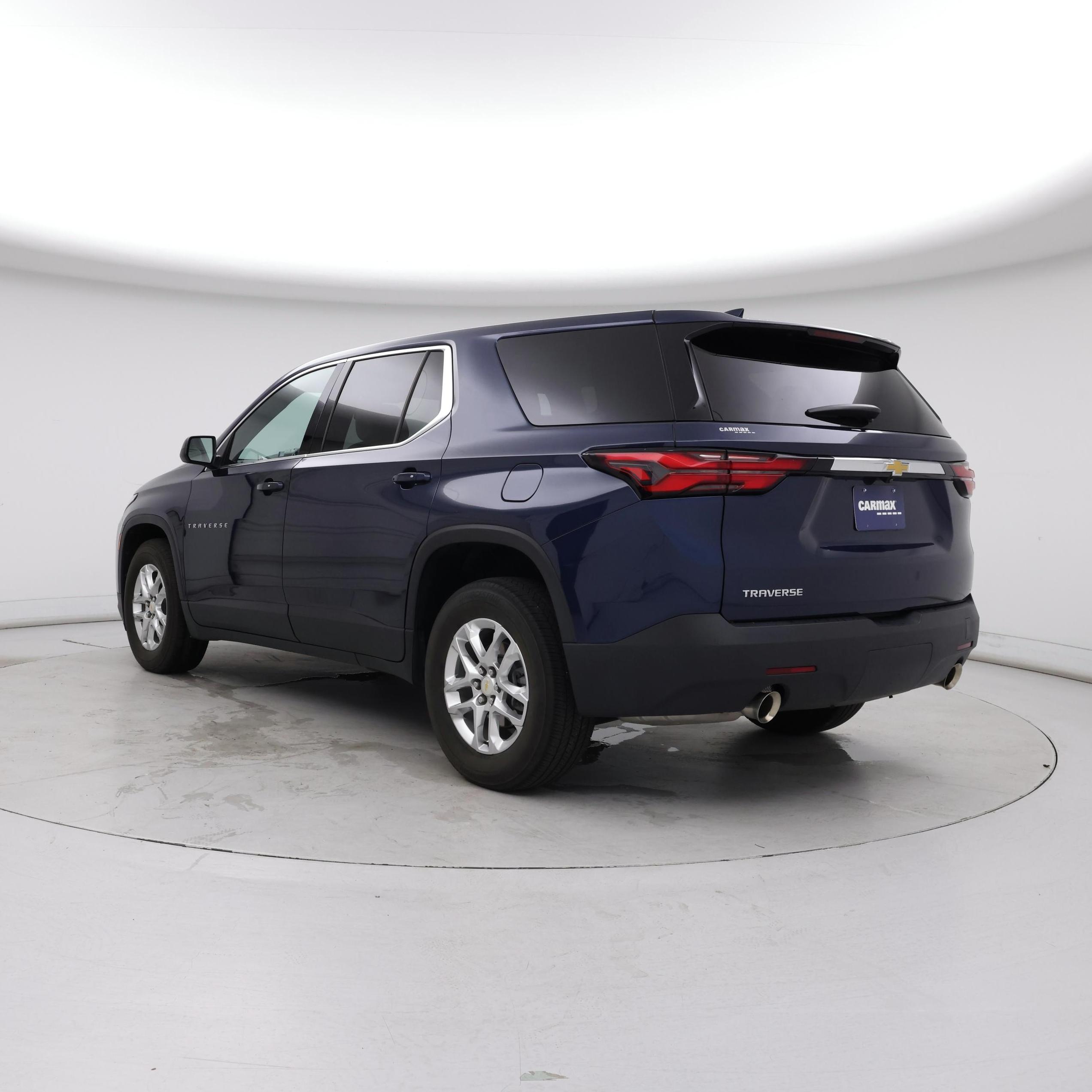 Thumbnail: 2023 Chevrolet Traverse - 2