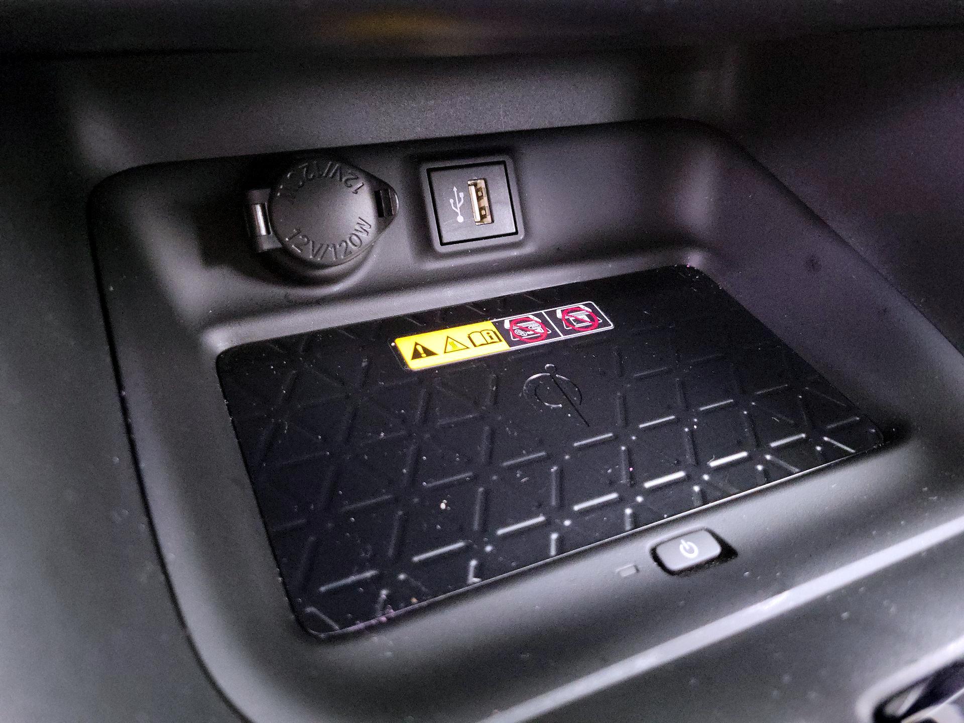 Thumbnail: 2025 Toyota RAV4 - 18