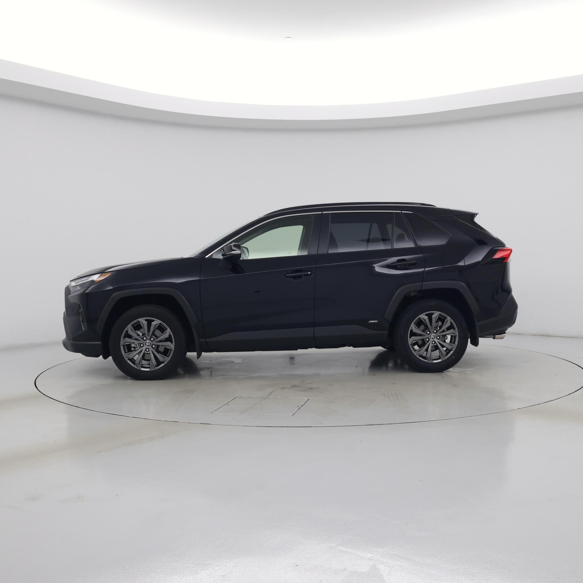 Thumbnail: 2025 Toyota RAV4 - 3