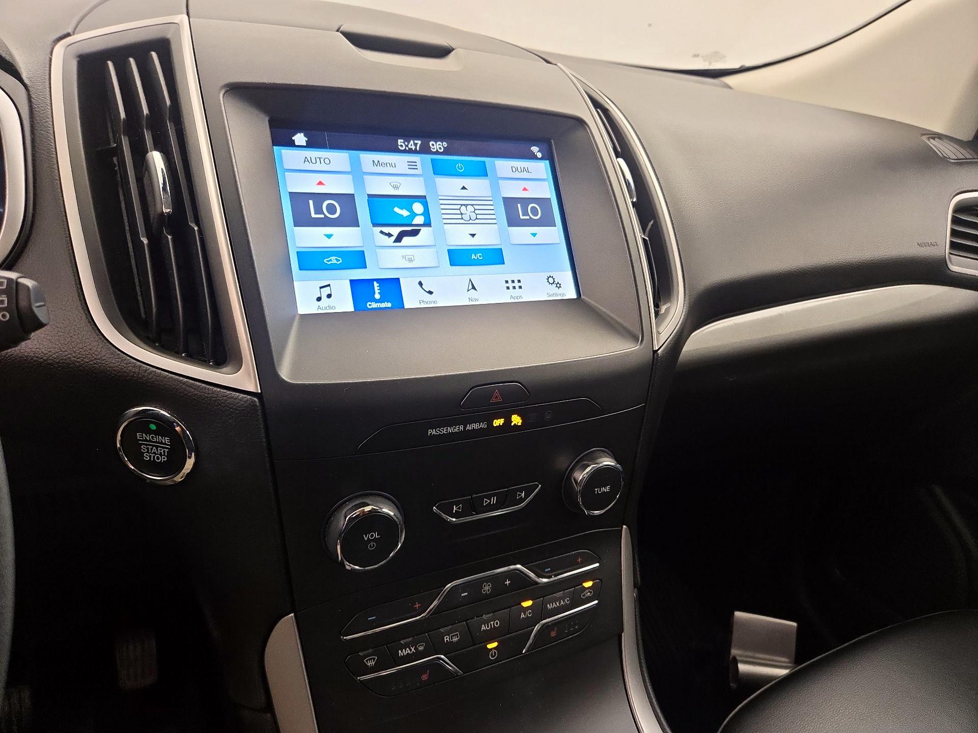 Thumbnail: 2019 Ford Edge - 17