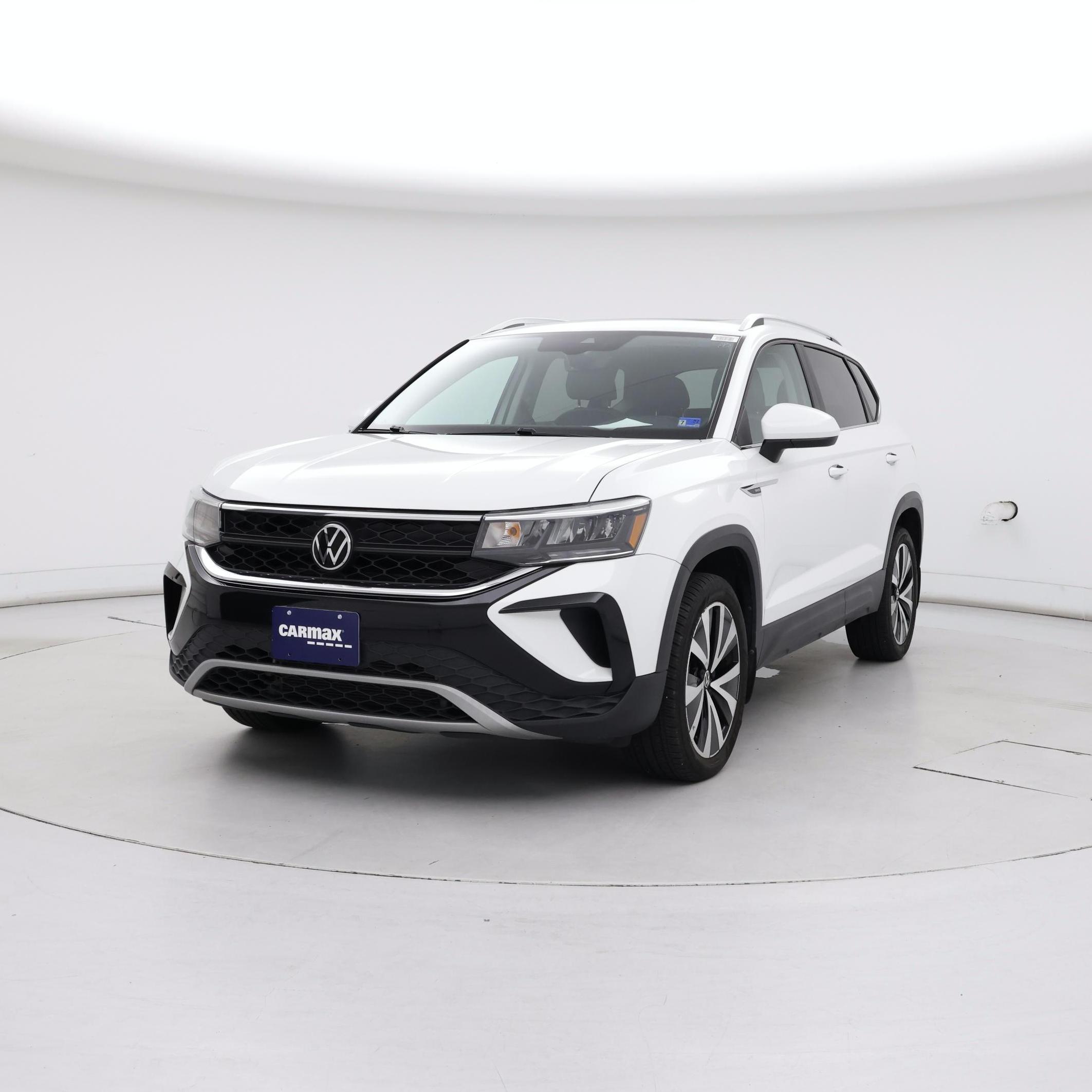 Thumbnail: 2023 Volkswagen Taos - 4