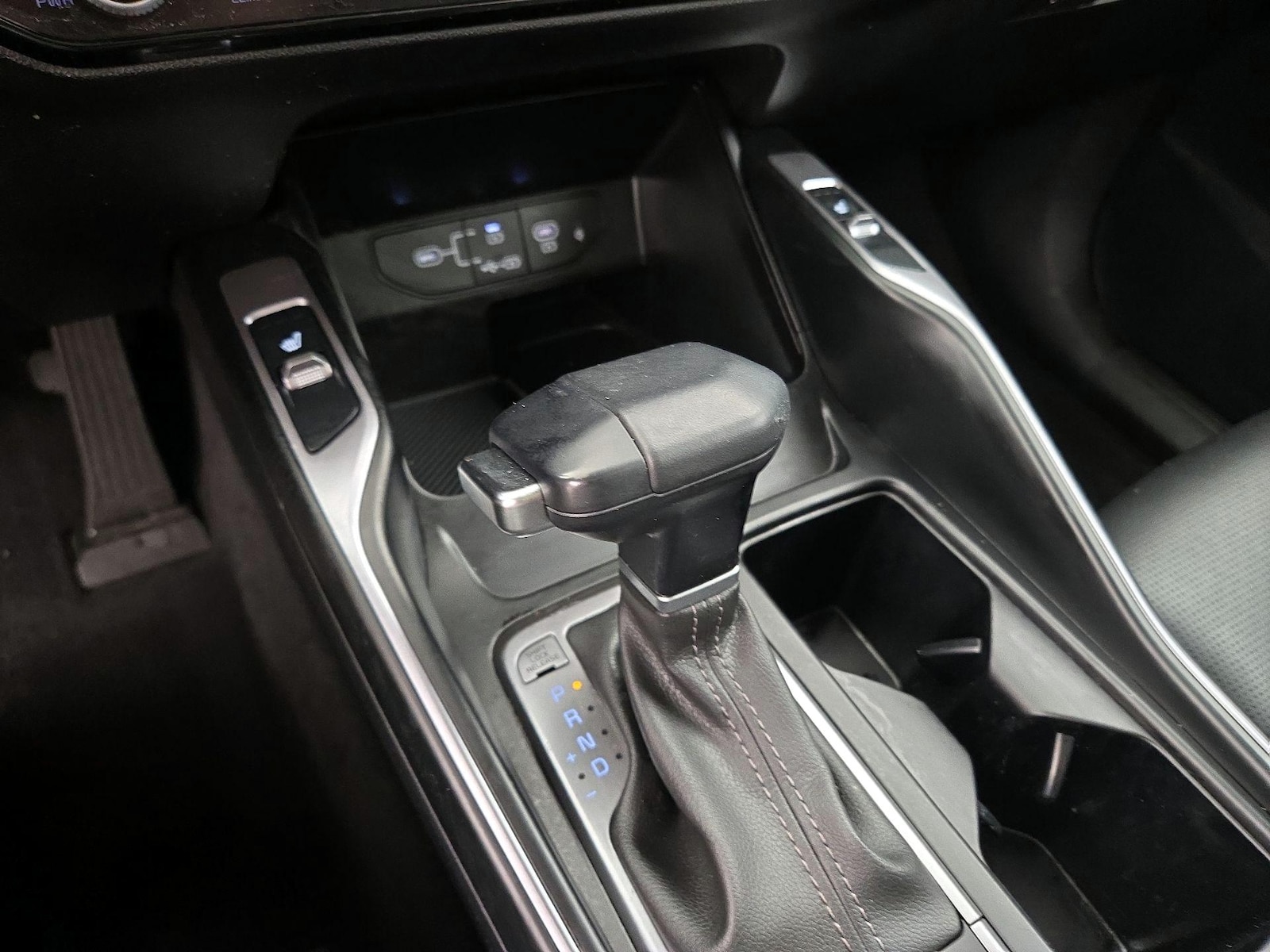 2025 Kia Sorento S - Photo 19