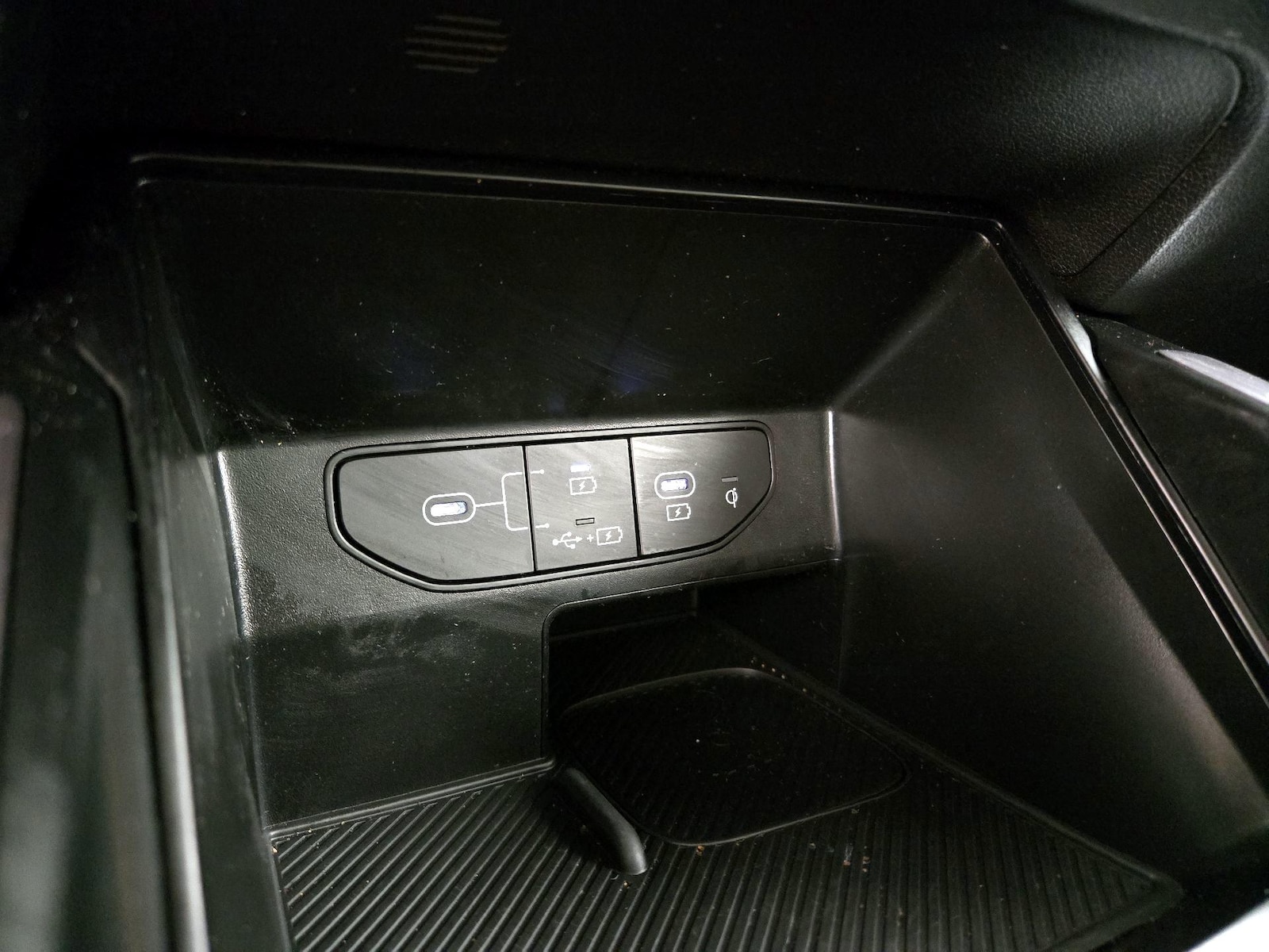 2025 Kia Sorento S - Photo 20