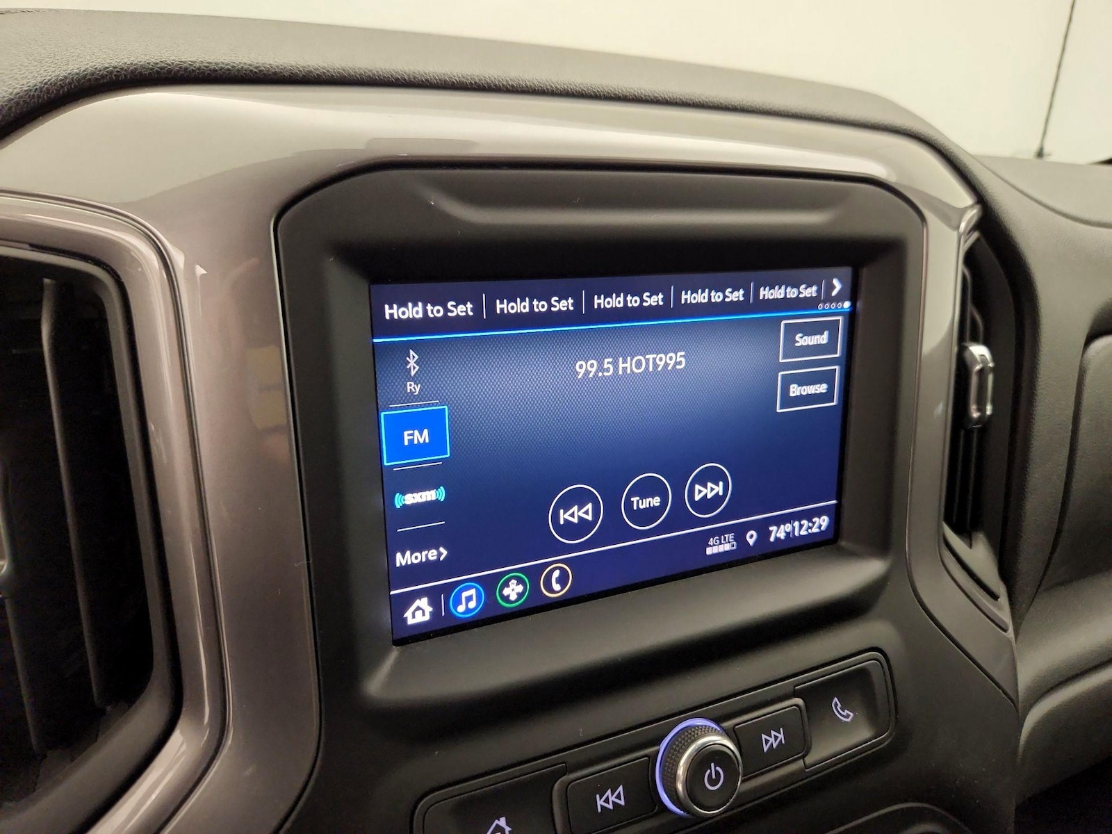 2022 Chevrolet Silverado 1500 Limited Custom - Photo 15