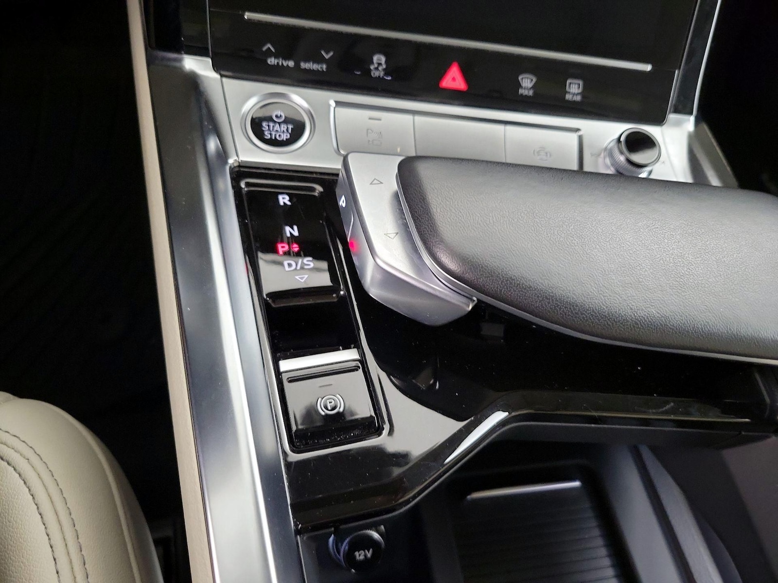 2024 Audi Q8 e-tron Premium Plus - Photo 19
