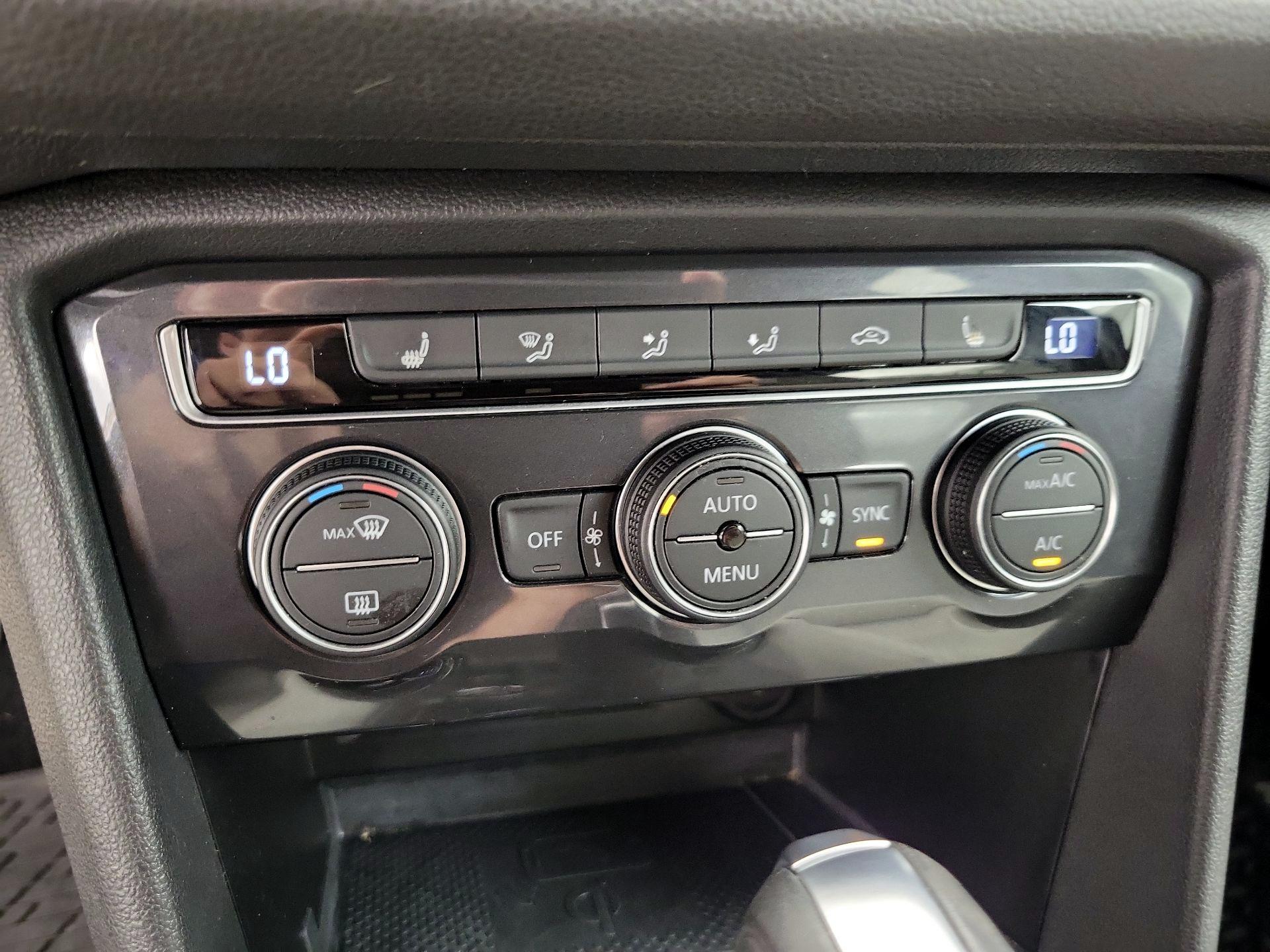 Thumbnail: 2020 Volkswagen Tiguan - 16