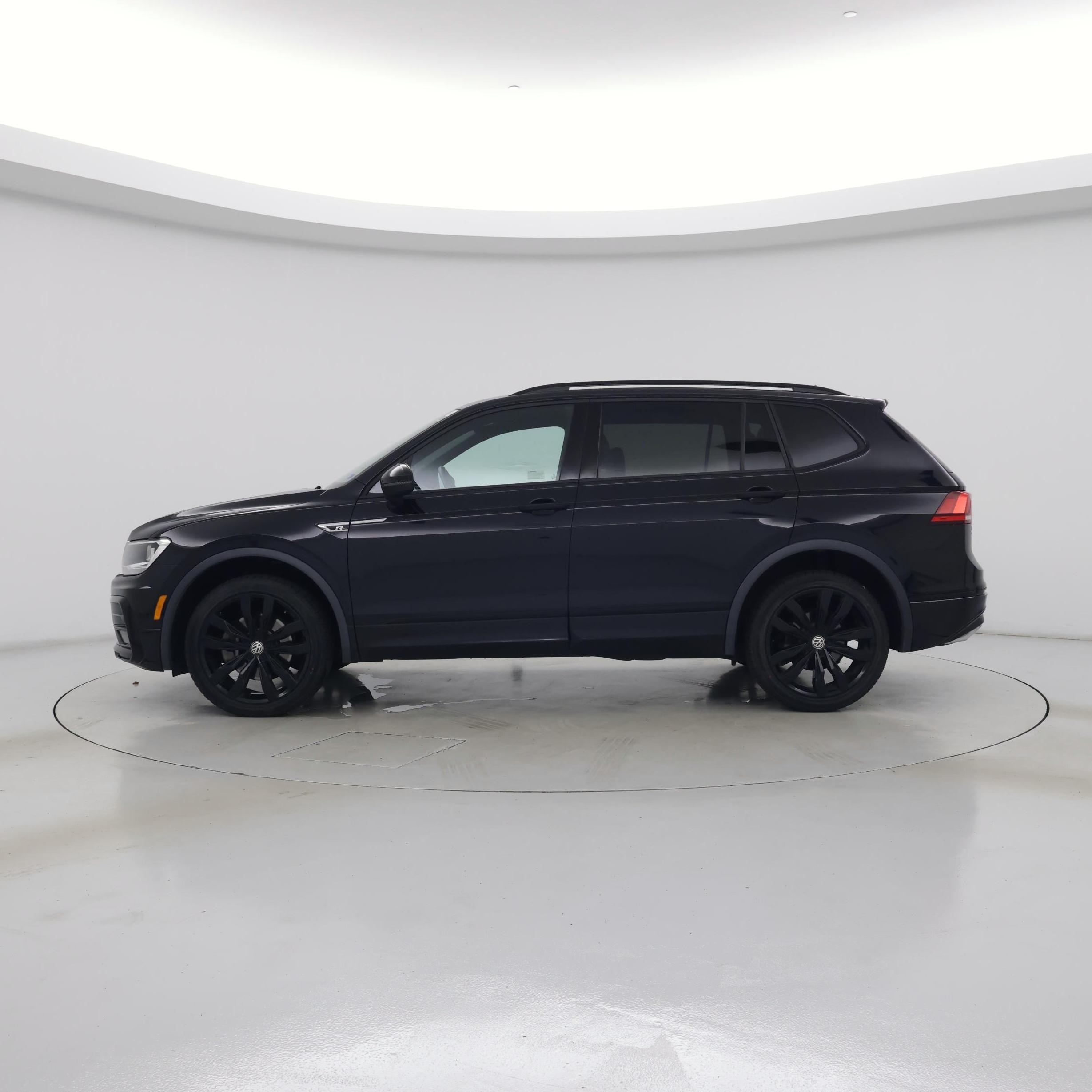 Thumbnail: 2020 Volkswagen Tiguan - 3