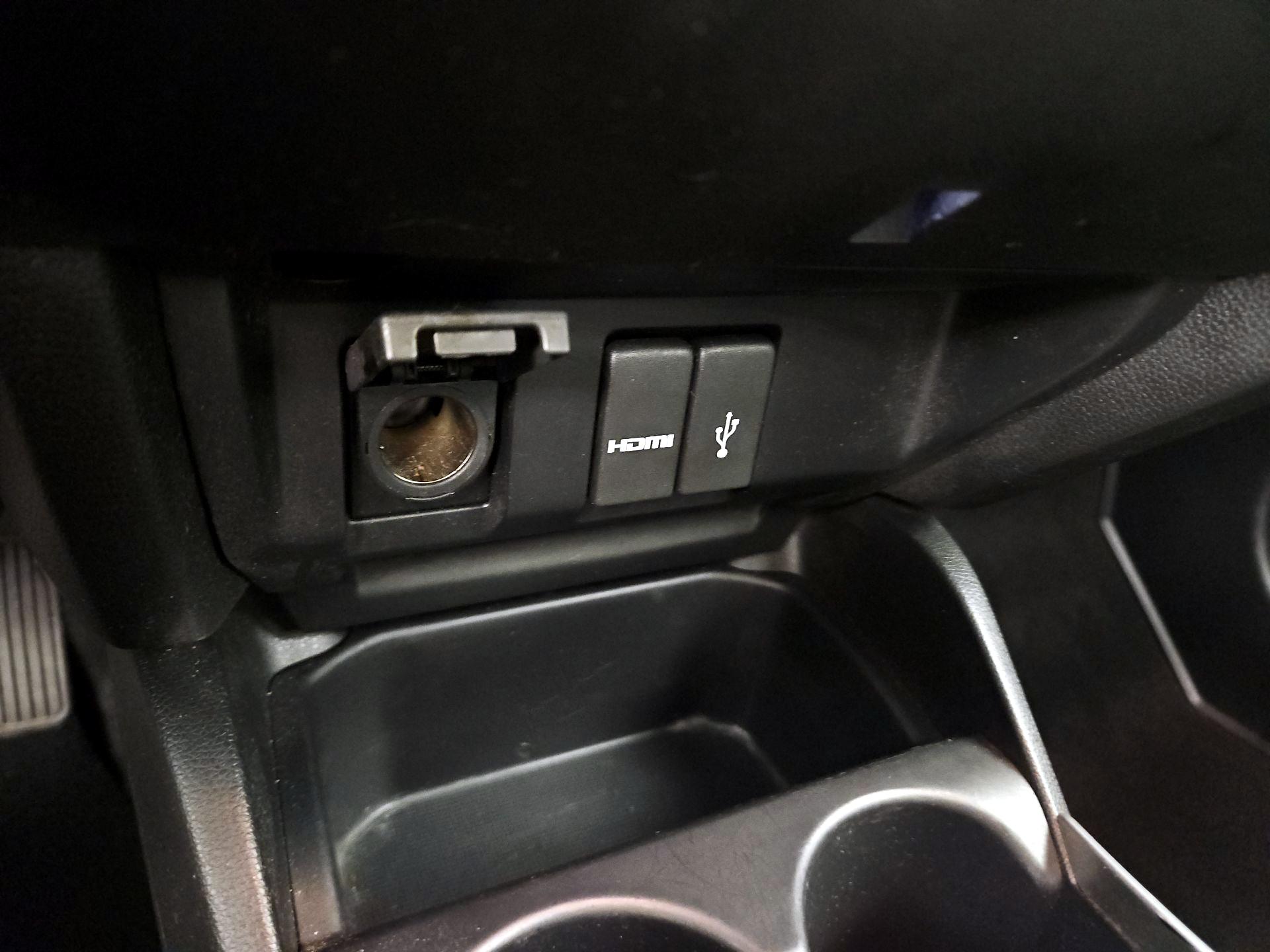 Thumbnail: 2015 Honda Fit - 18