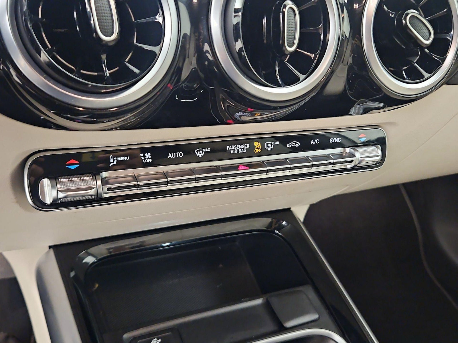 2025 Mercedes-Benz GLA GLA250 - Photo 17