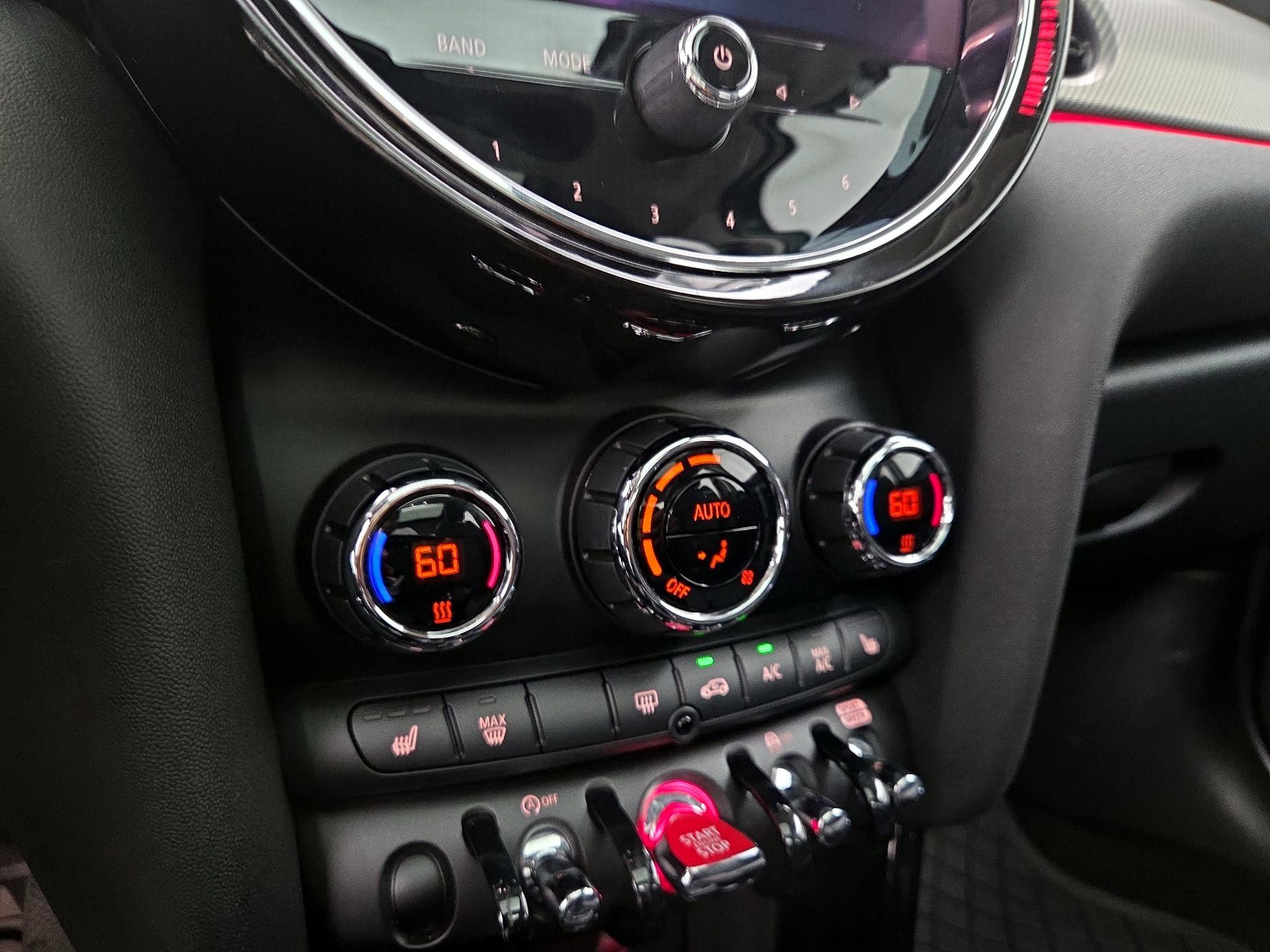 Thumbnail: 2024 MINI Cooper Hardtop - 17