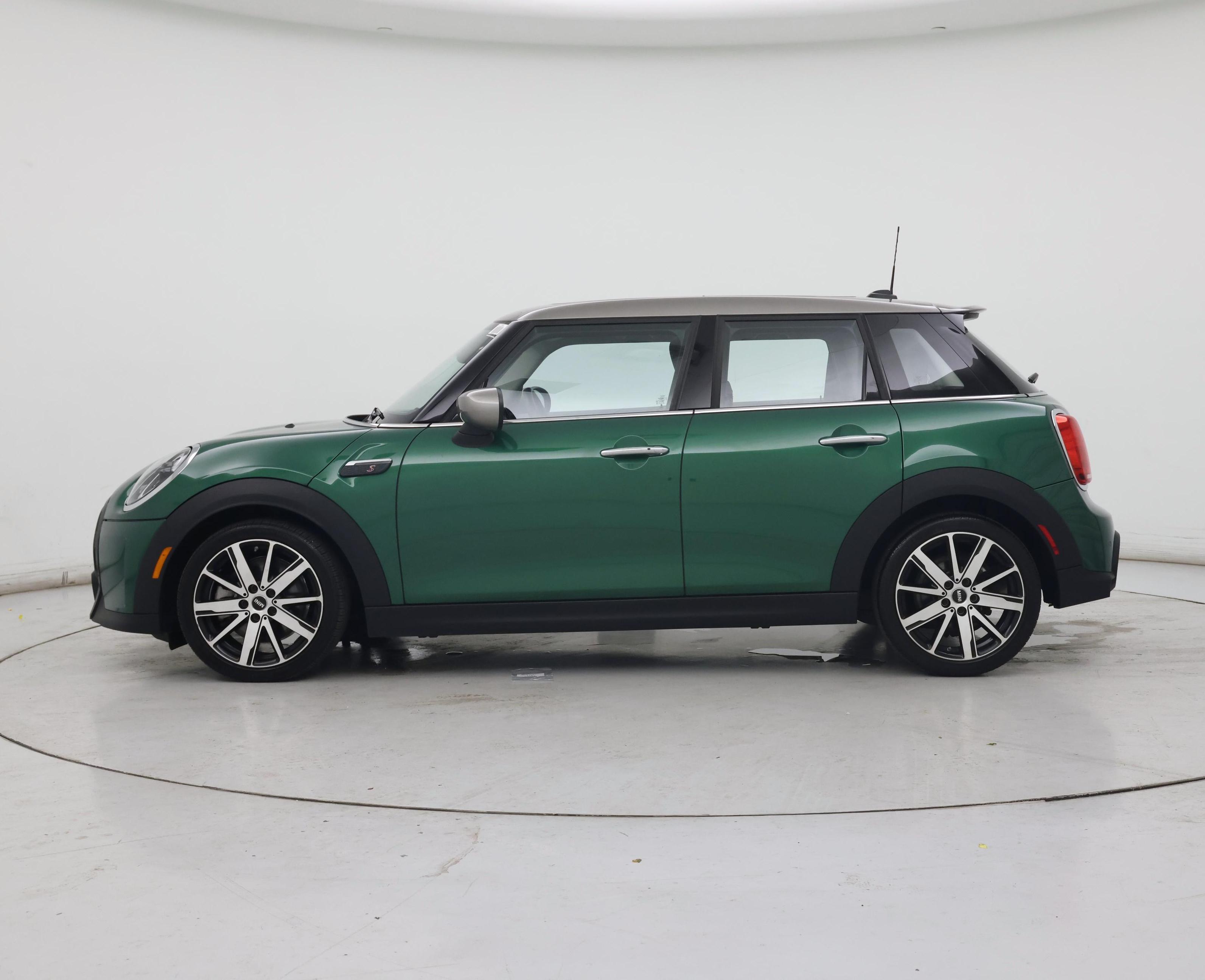 Thumbnail: 2024 MINI Cooper Hardtop - 3