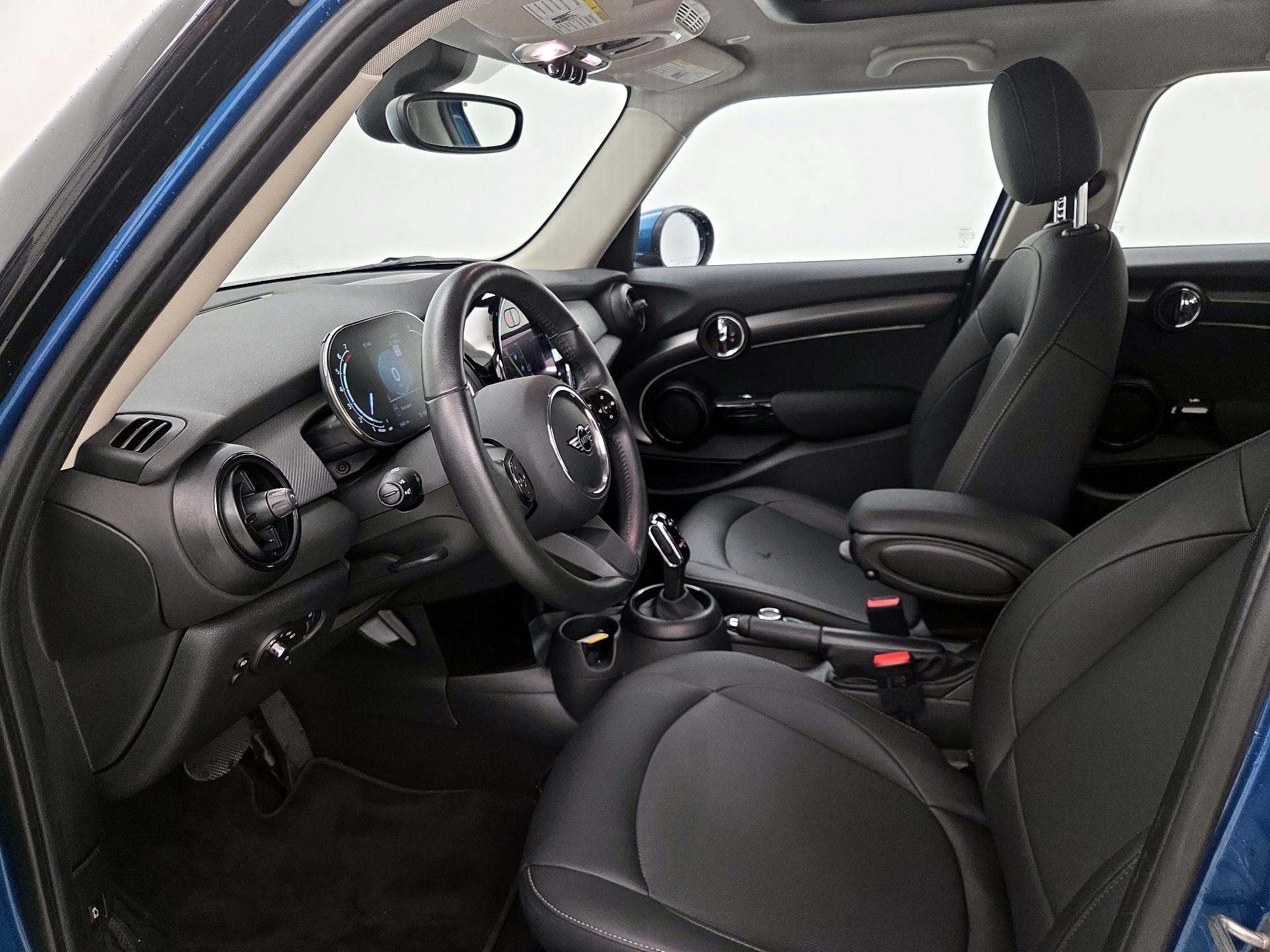 Thumbnail: 2024 MINI Cooper Hardtop - 11