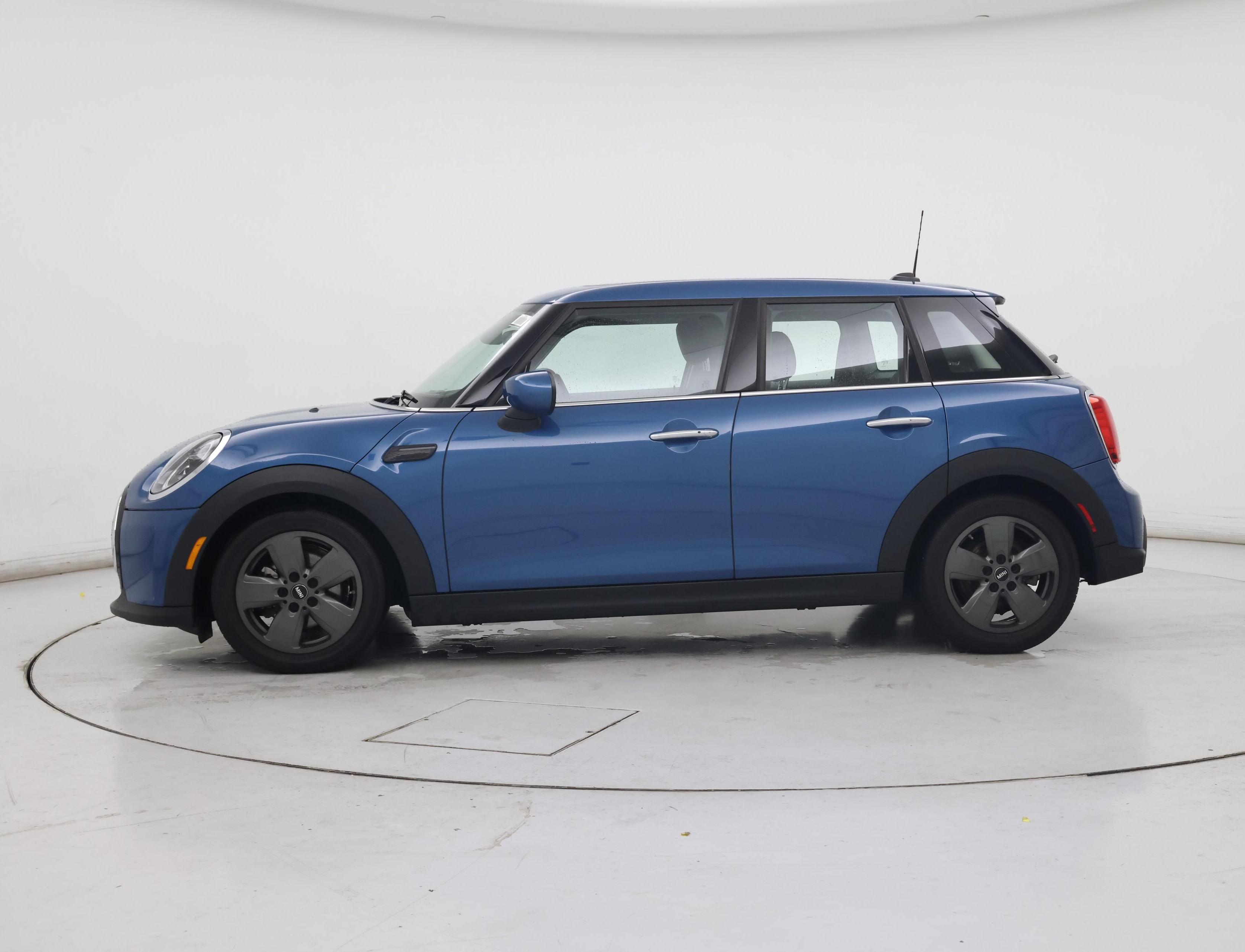 Thumbnail: 2024 MINI Cooper Hardtop - 3