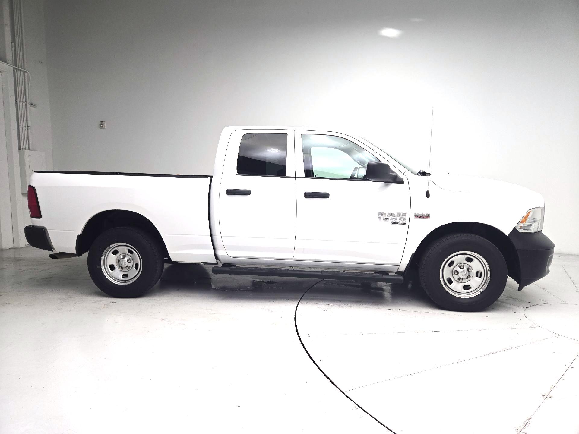 Thumbnail: 2021 RAM 1500 Classic - 4