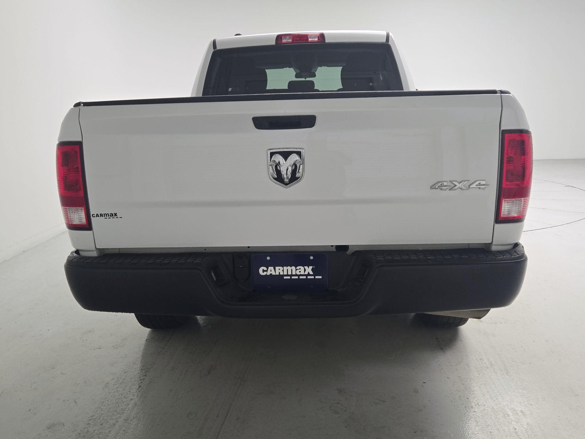 Thumbnail: 2021 RAM 1500 Classic - 6