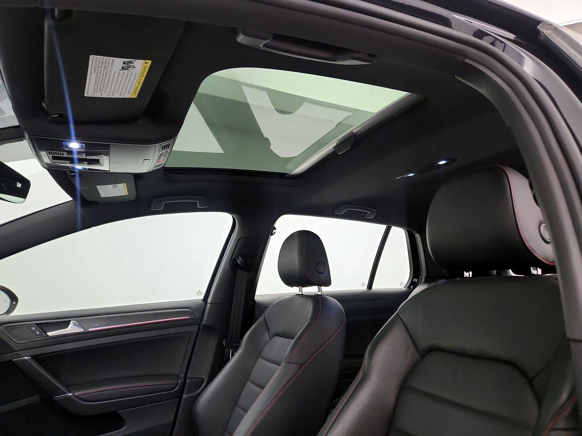 Thumbnail: 2021 Volkswagen Golf - 19
