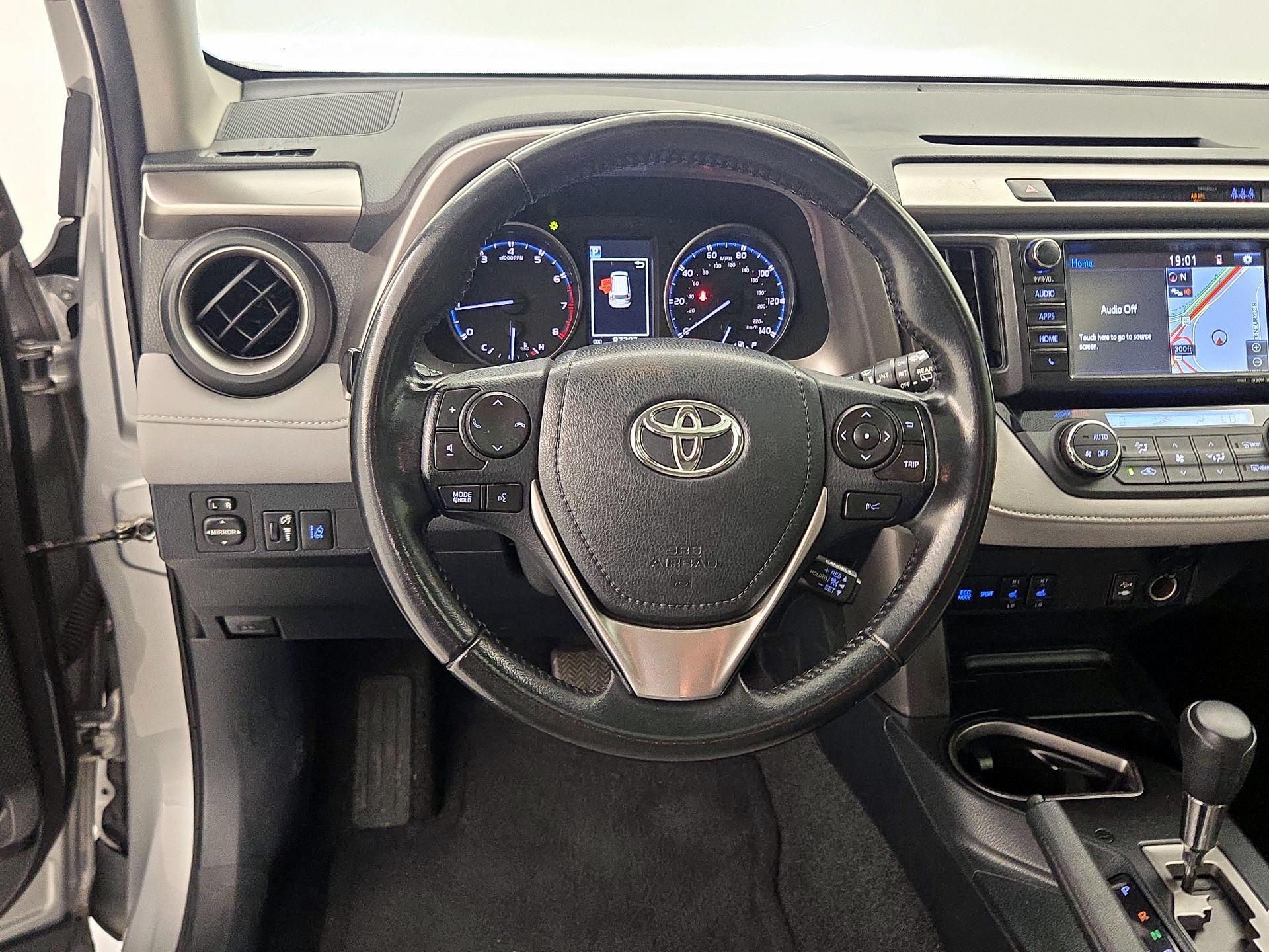 Thumbnail: 2018 Toyota RAV4 - 10