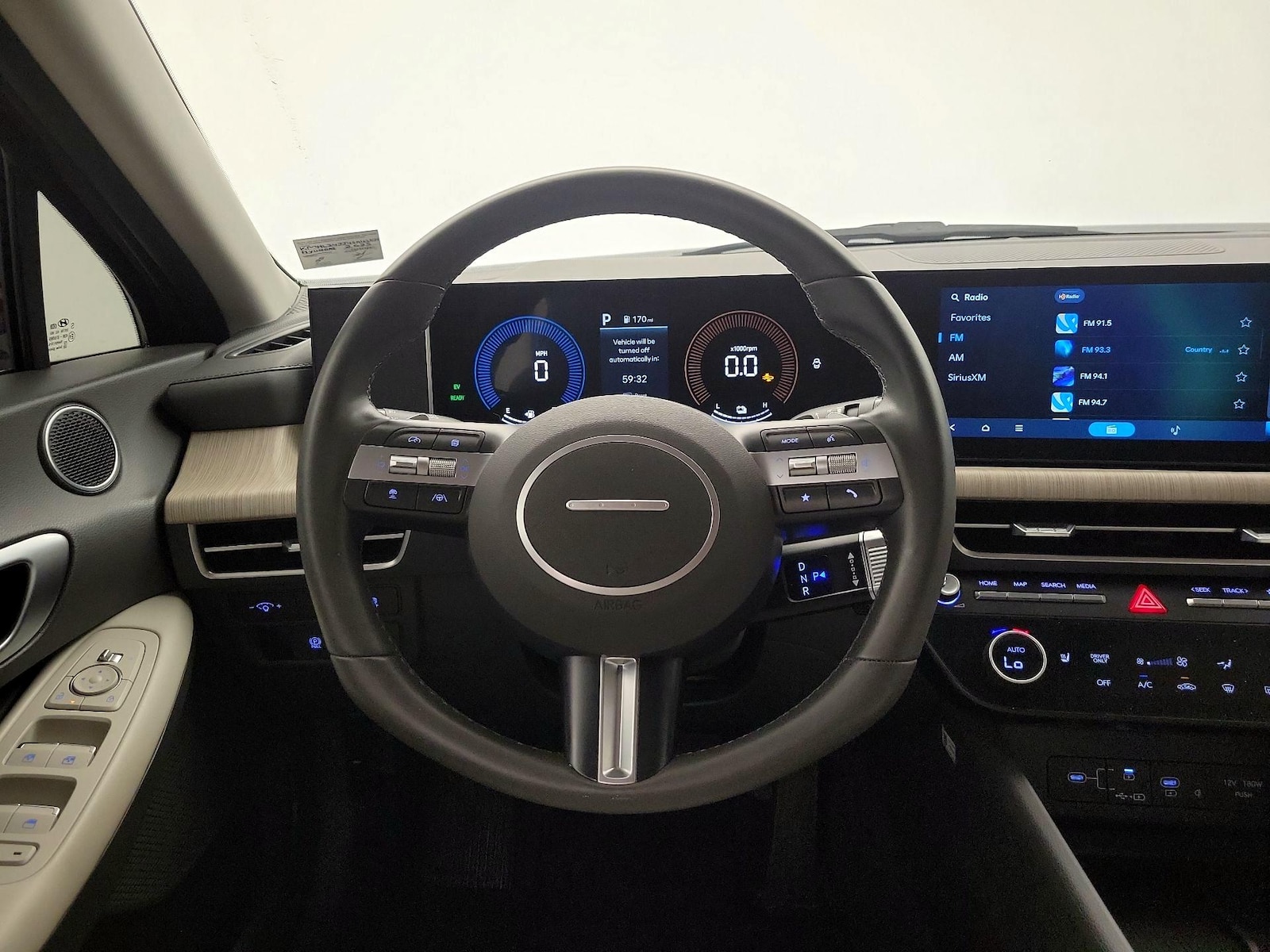 2025 Hyundai Sonata Hybrid SEL - Photo 11