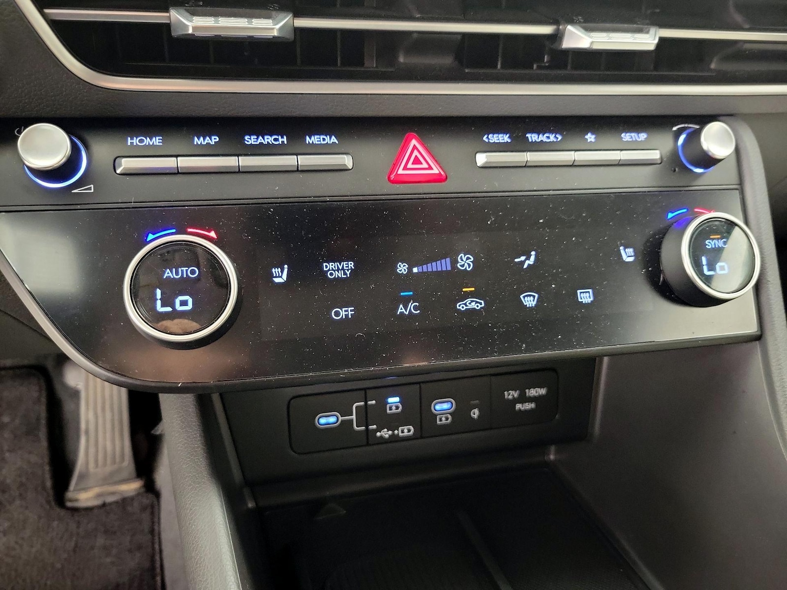 2025 Hyundai Sonata Hybrid SEL - Photo 17