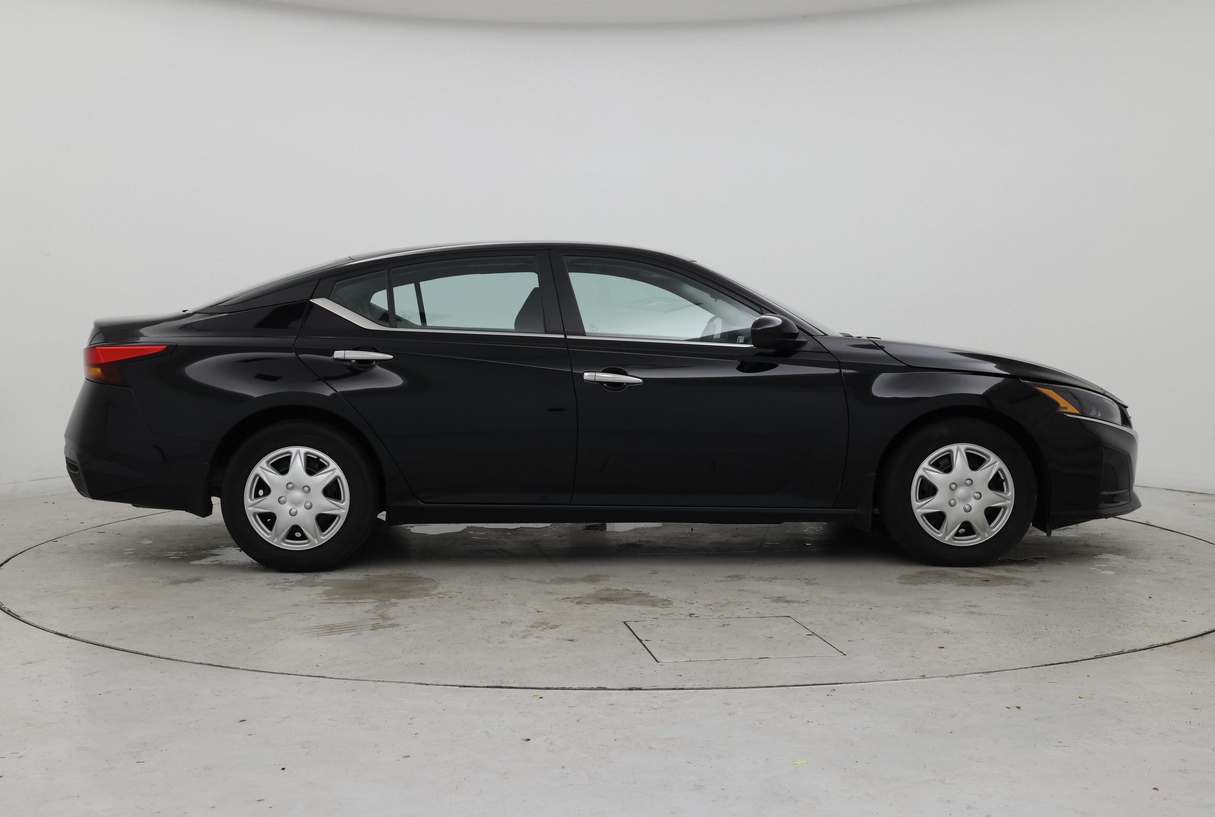 Thumbnail: 2023 Nissan Altima - 7