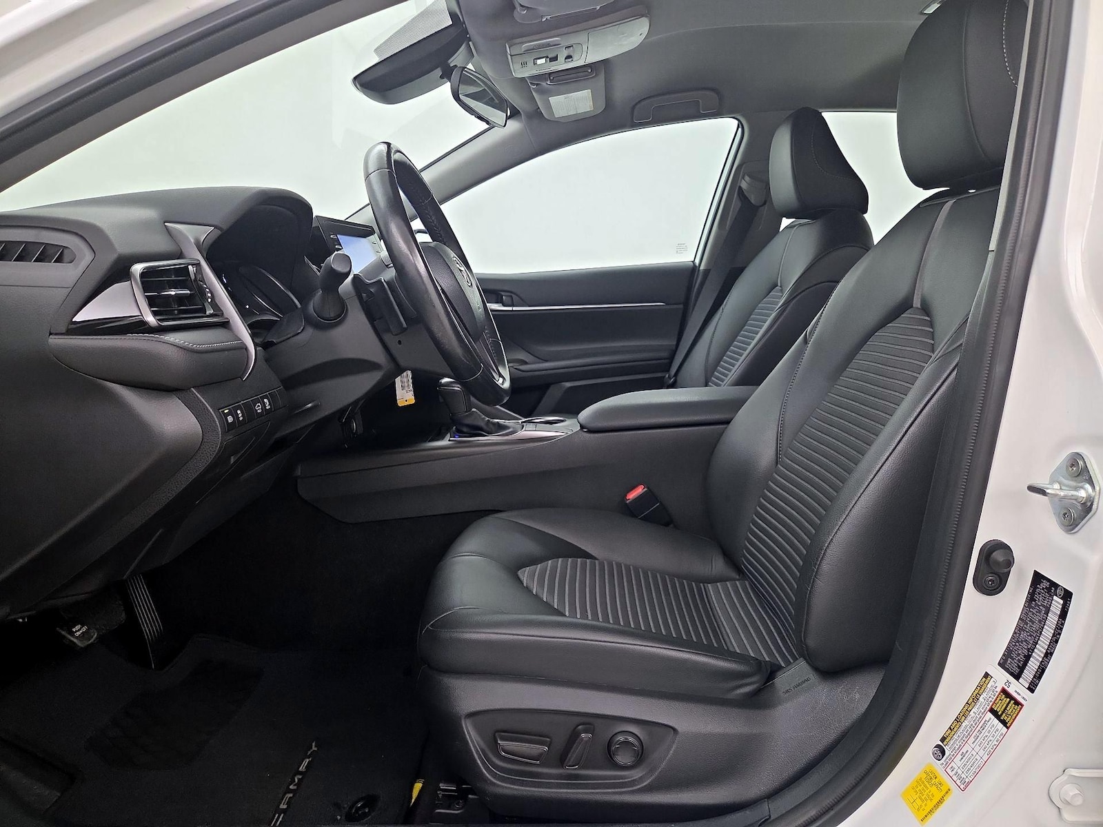 Power Seat(s) & Side Airbags