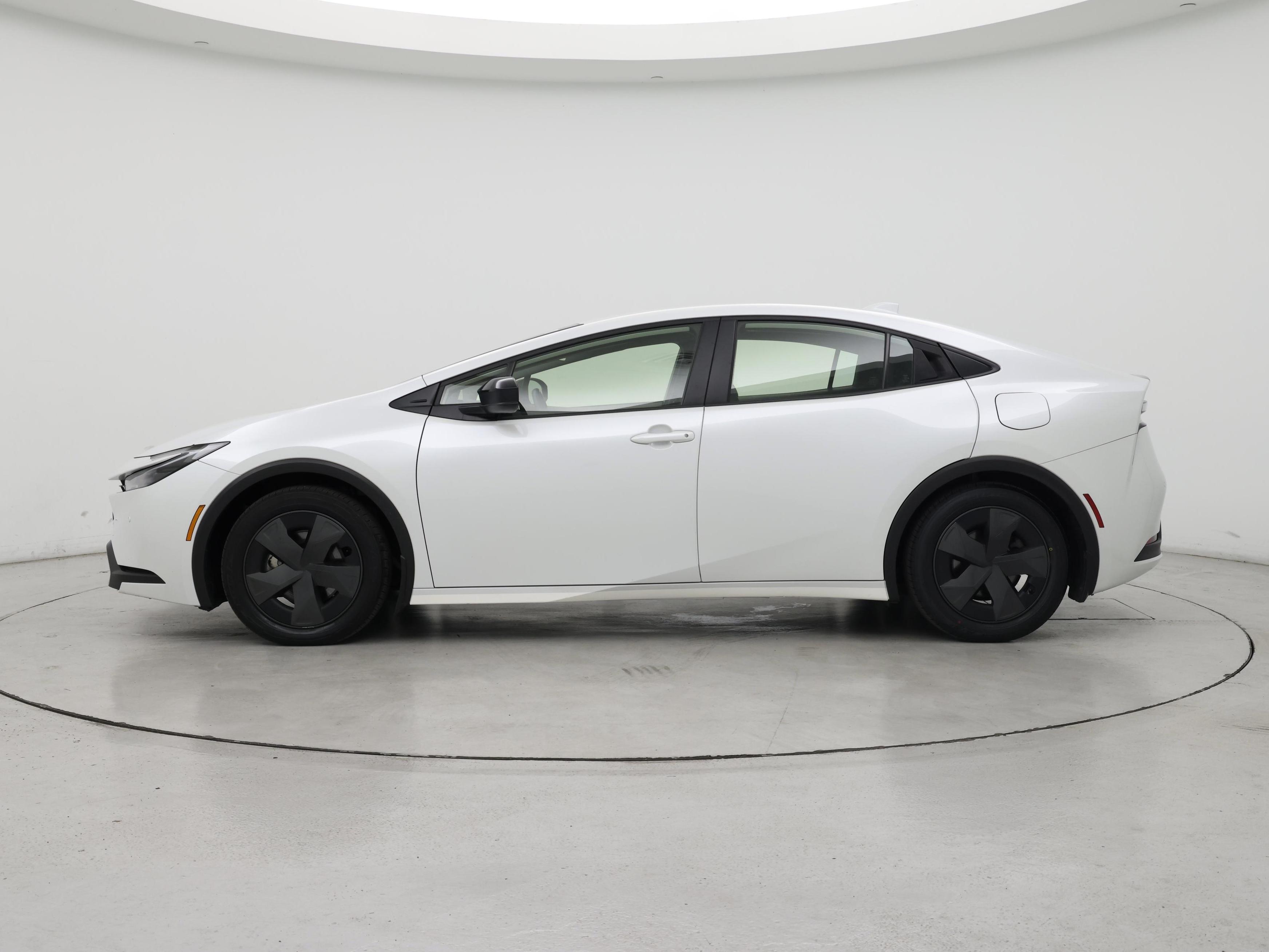 Thumbnail: 2024 Toyota Prius Prime - 3