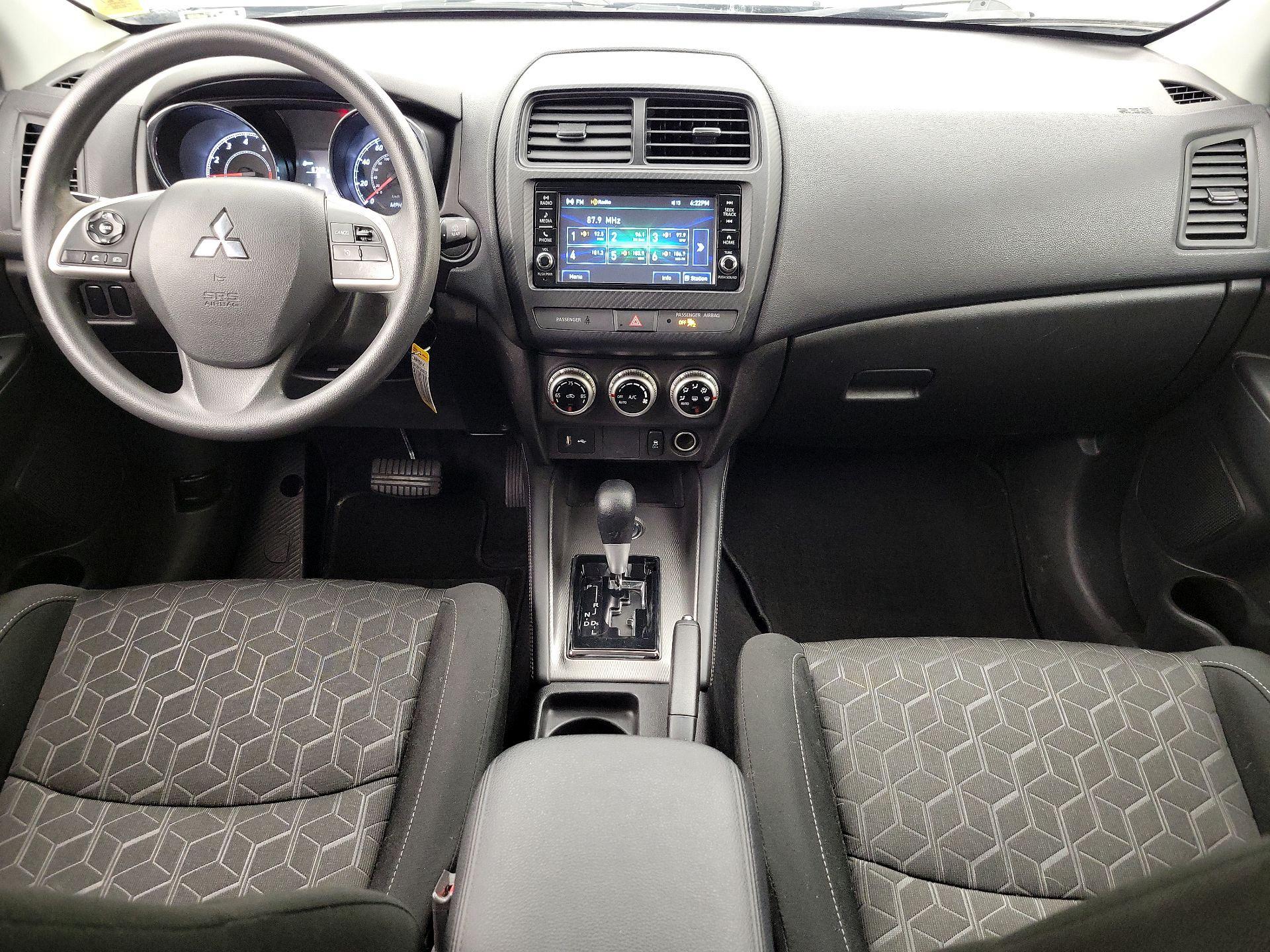 Thumbnail: 2023 Mitsubishi Outlander Sport - 9