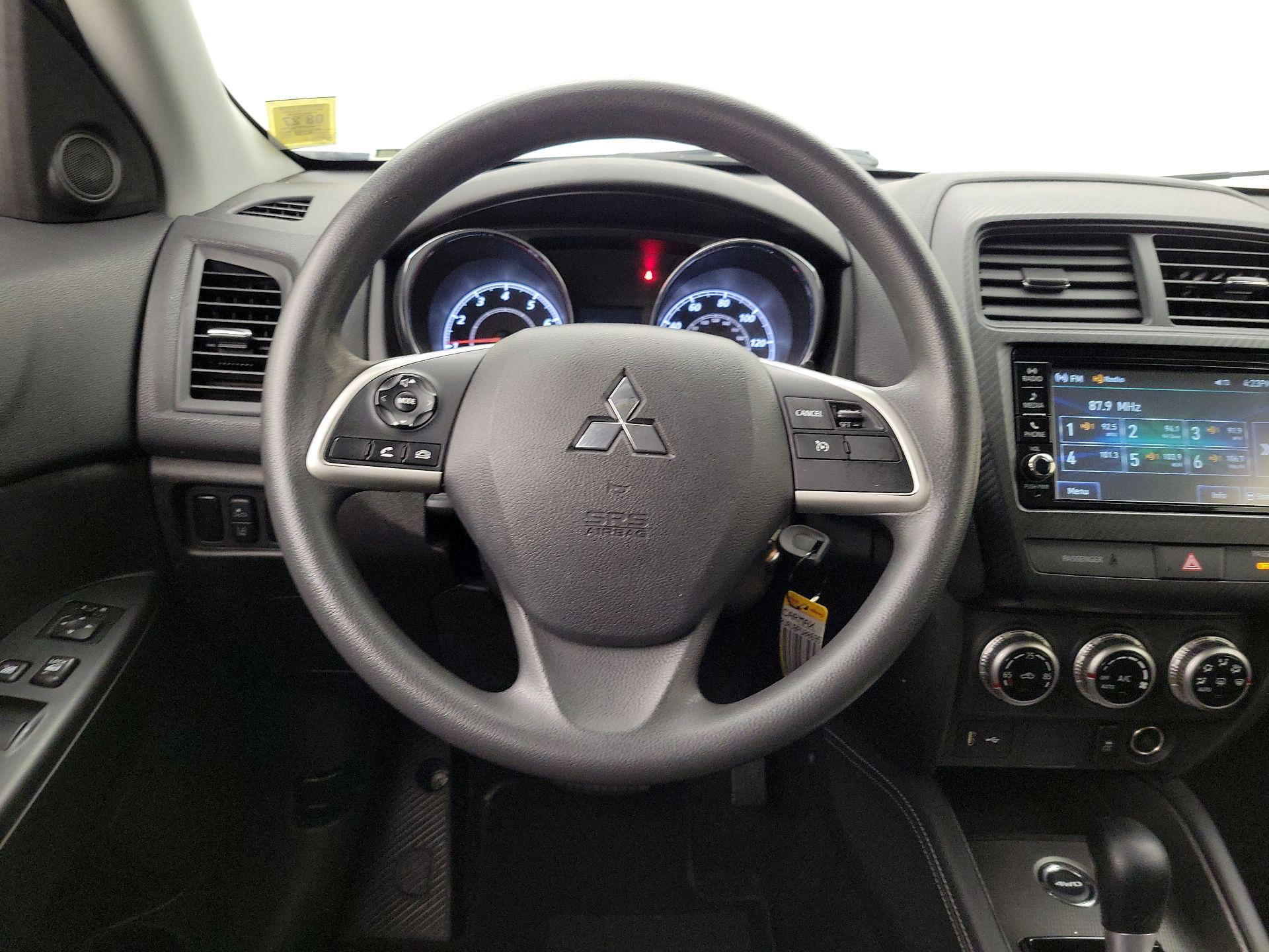 Thumbnail: 2023 Mitsubishi Outlander Sport - 10