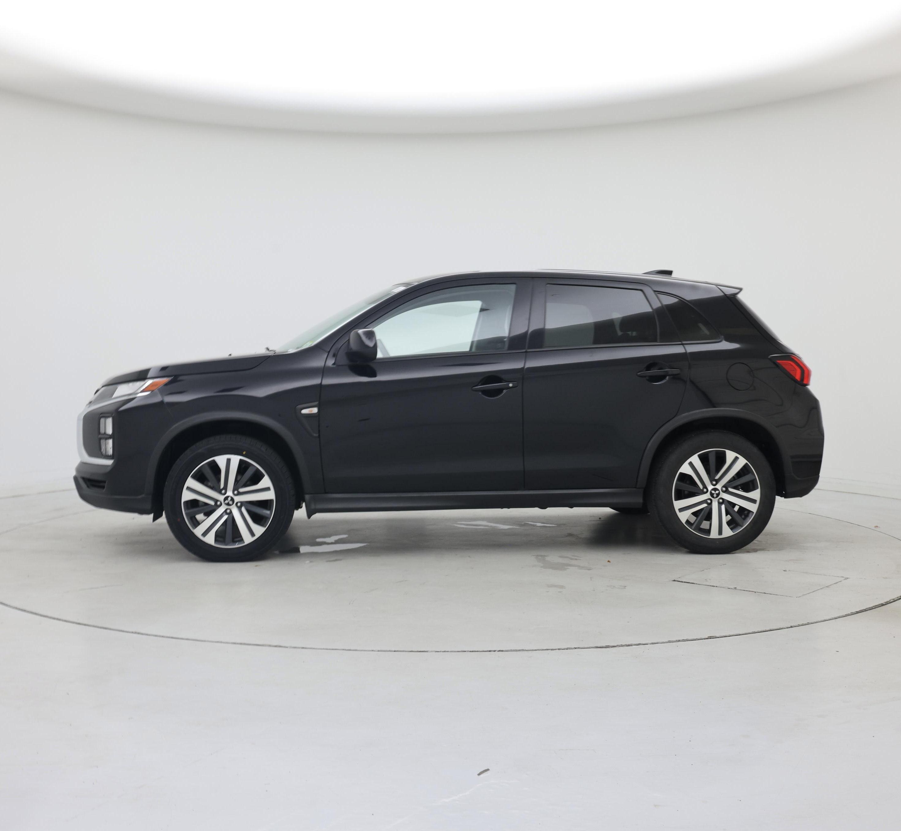 Thumbnail: 2023 Mitsubishi Outlander Sport - 3