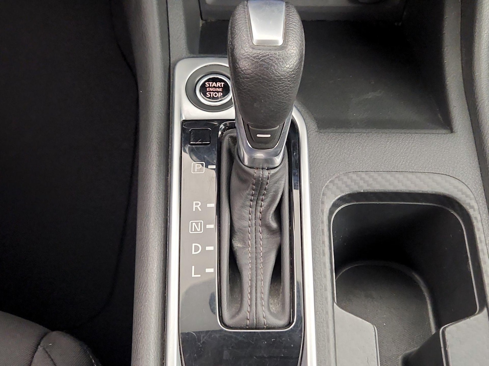2024 Nissan Sentra SV - Photo 18