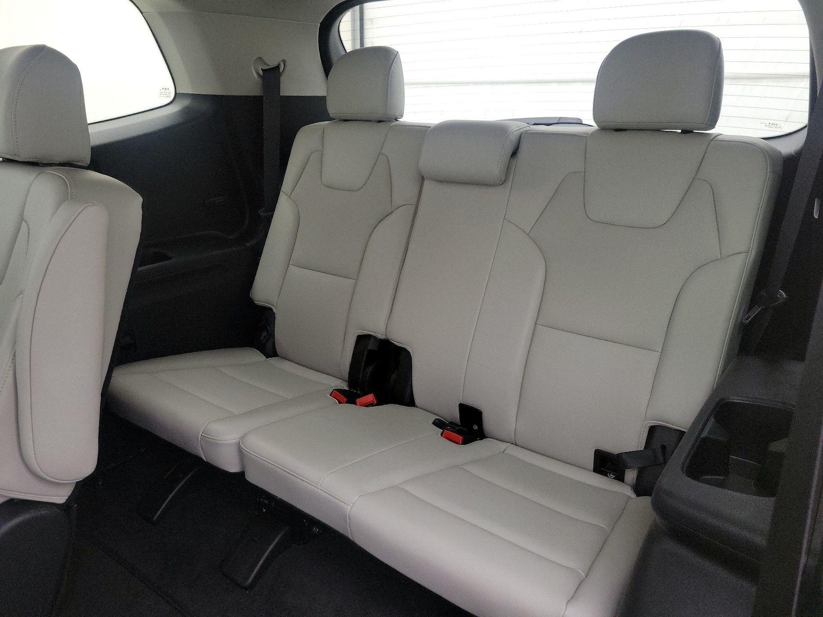 2025 Kia Telluride S - Photo 23